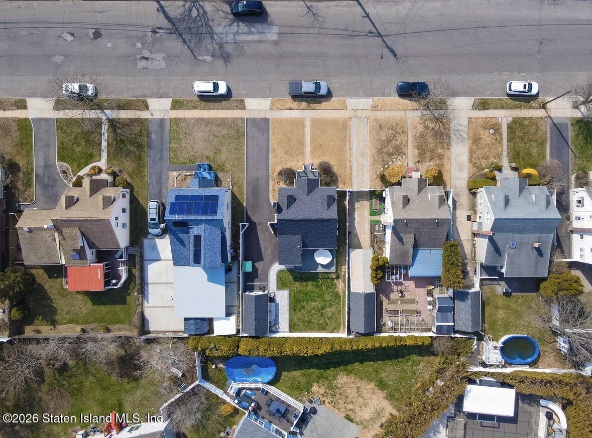 2381 Yorktown Street Image 3