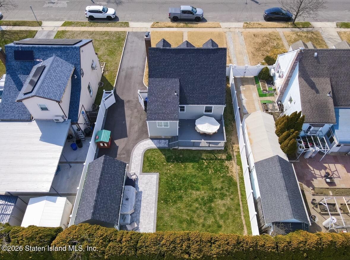 2381 Yorktown Street Image 4