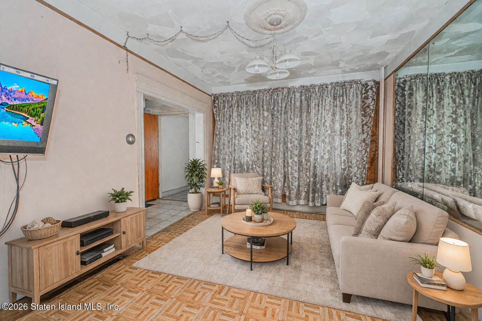 80 Van Pelt Avenue Image 4