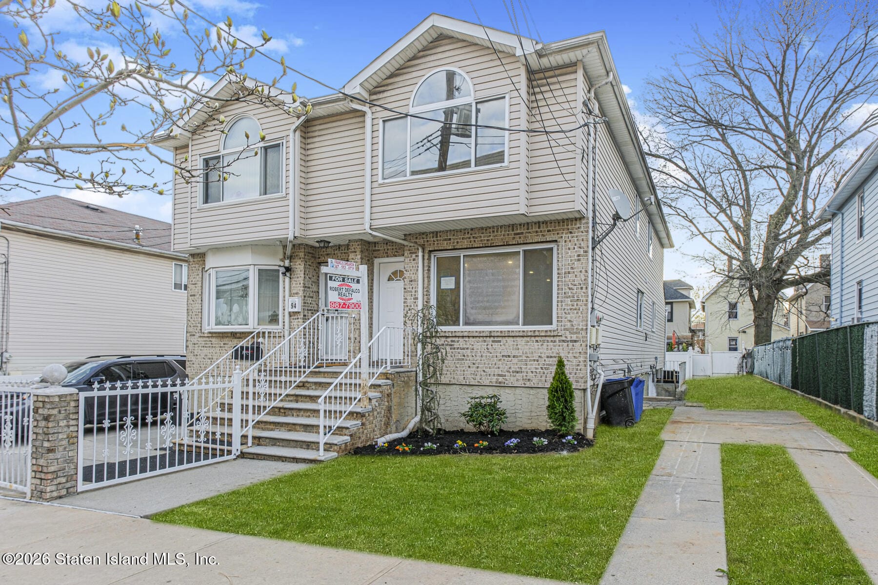 92 Saint Josephs Avenue Image 2