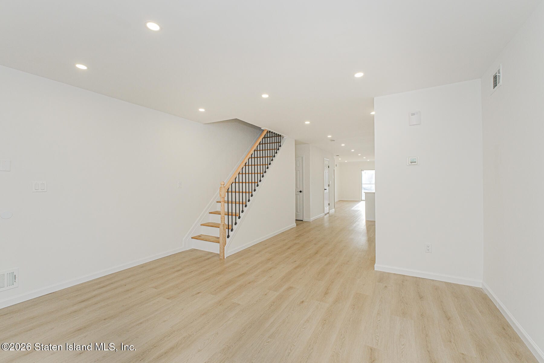 92 Saint Josephs Avenue Image 3