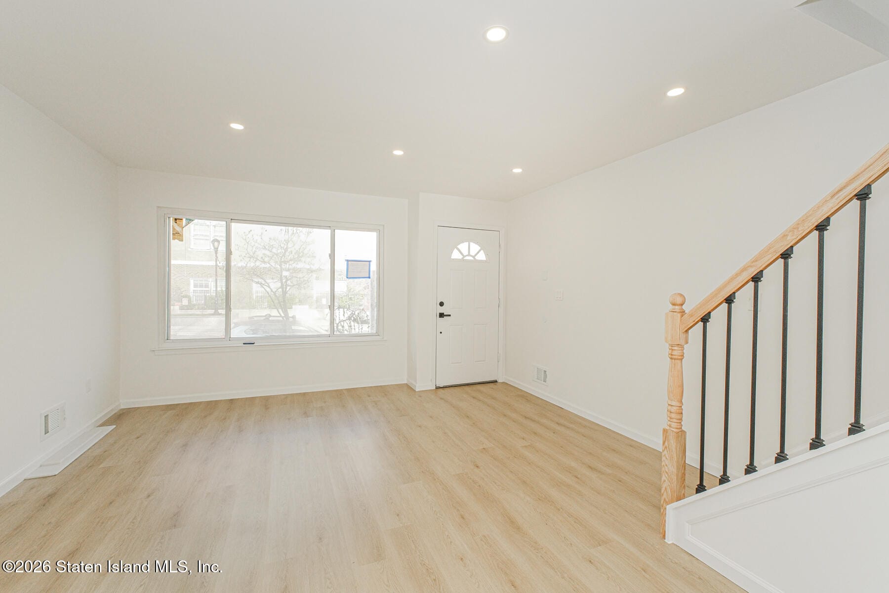 92 Saint Josephs Avenue Image 5