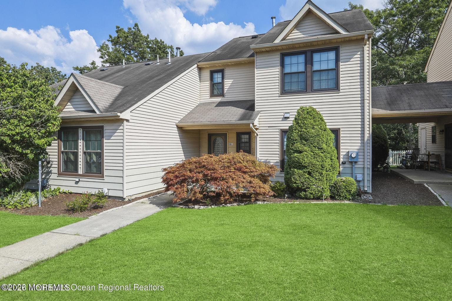 201 Larkspur Lane Image 2