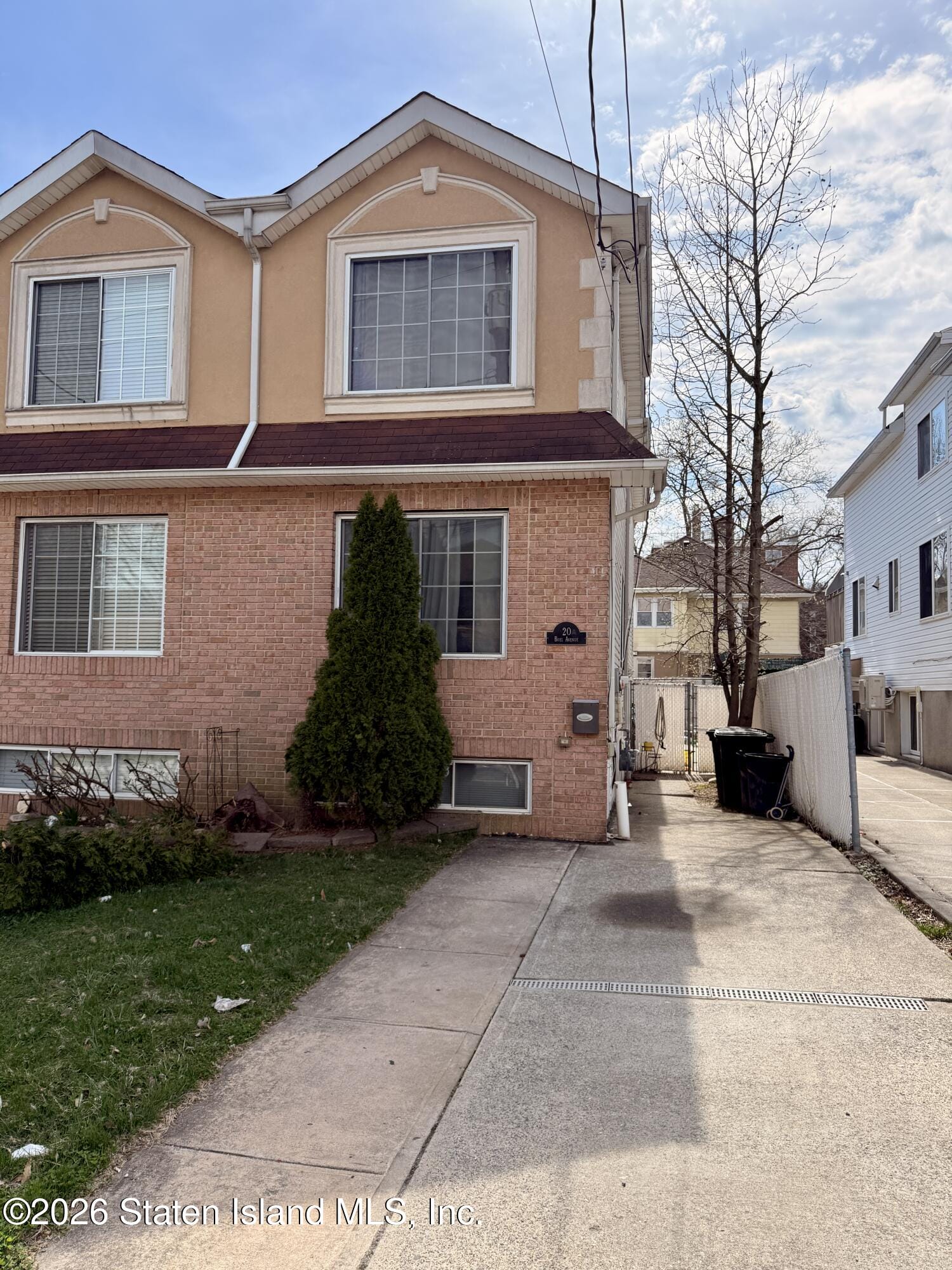 20a Buel Avenue Image 3