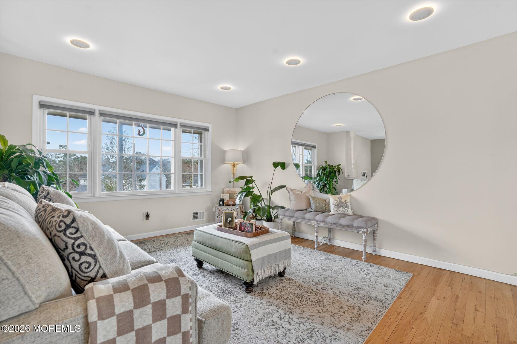 824 Knight Street Image 3