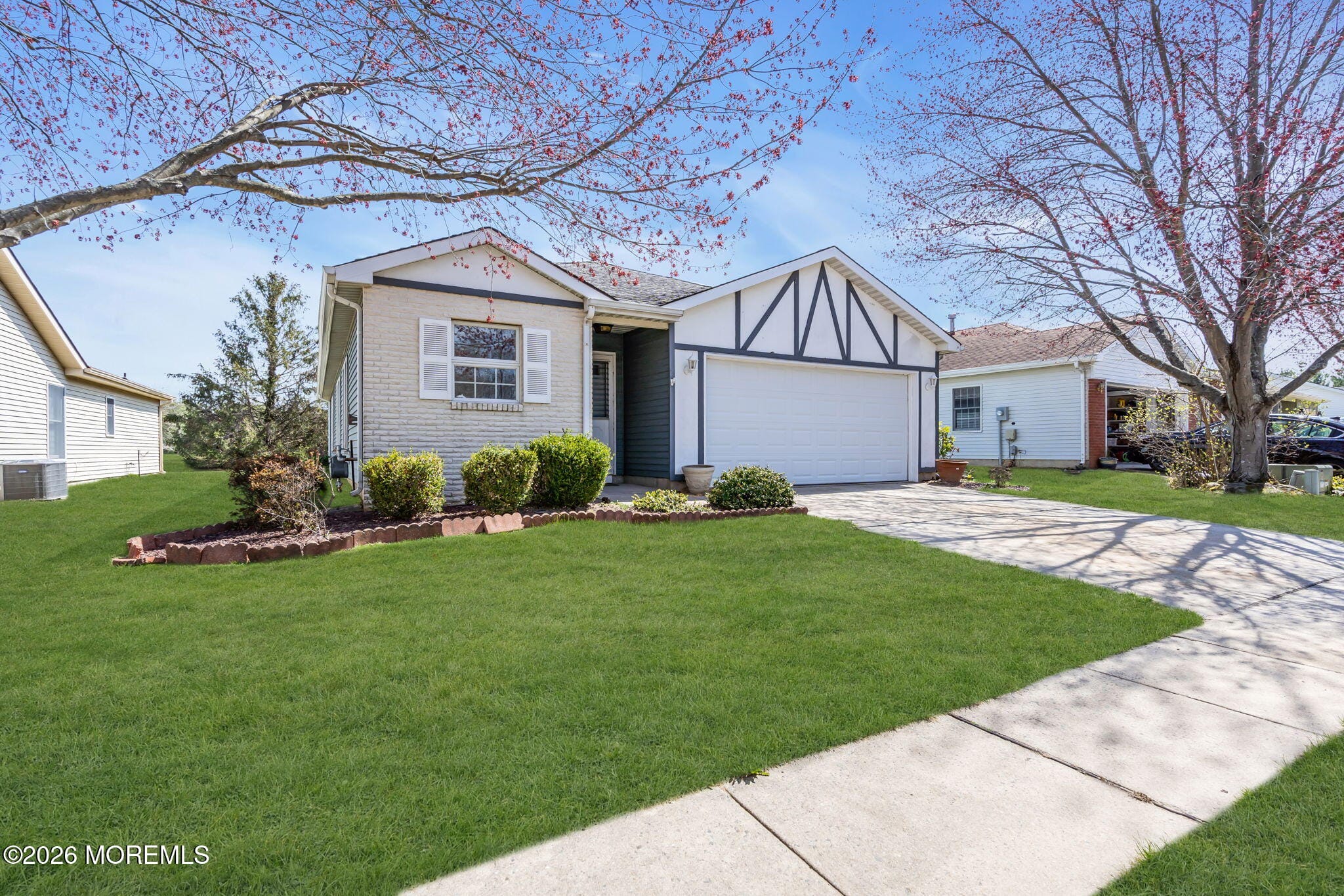 2137 Agincourt Road Image 2