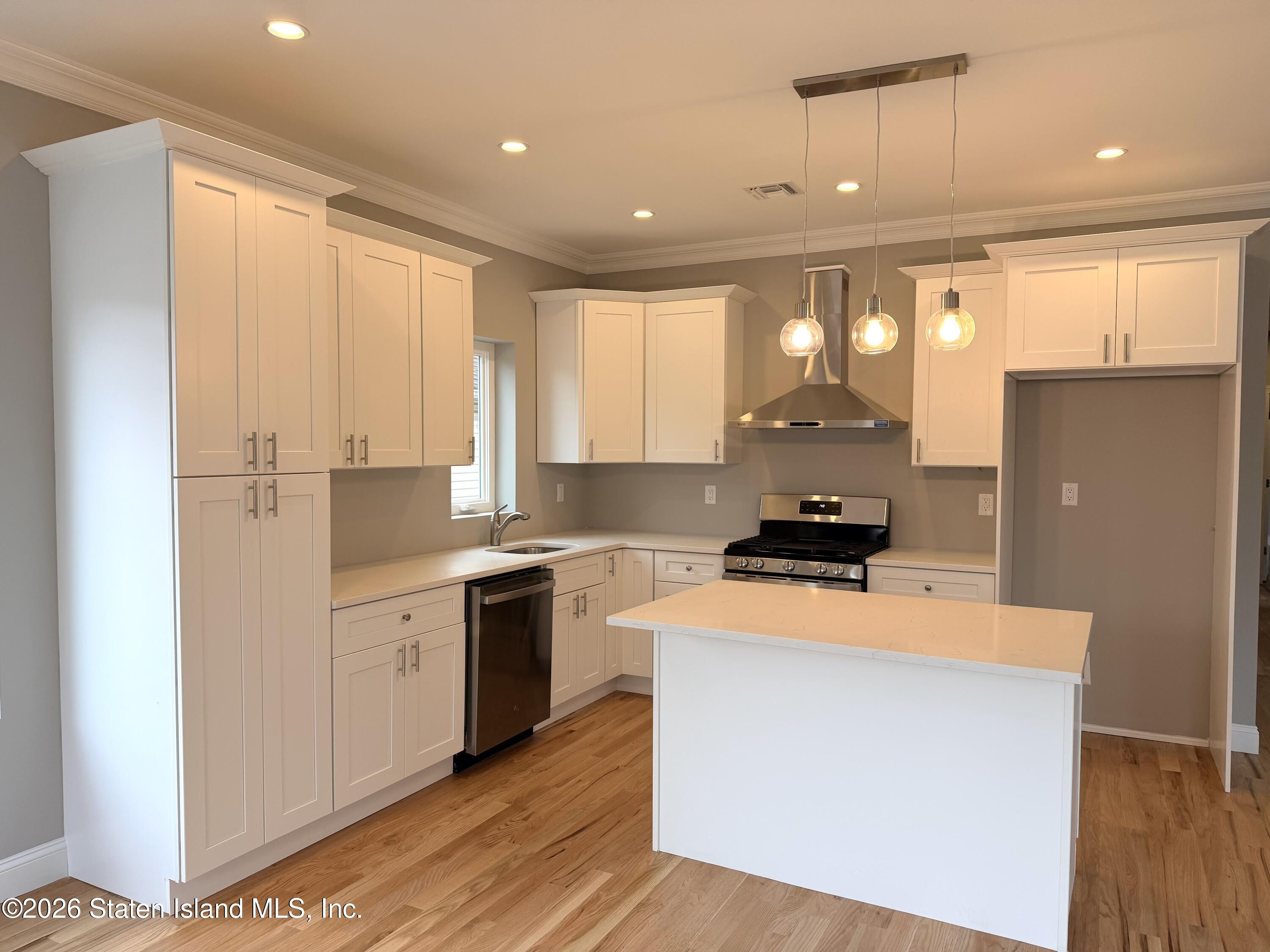 4 Mc Kee Avenue Image 4