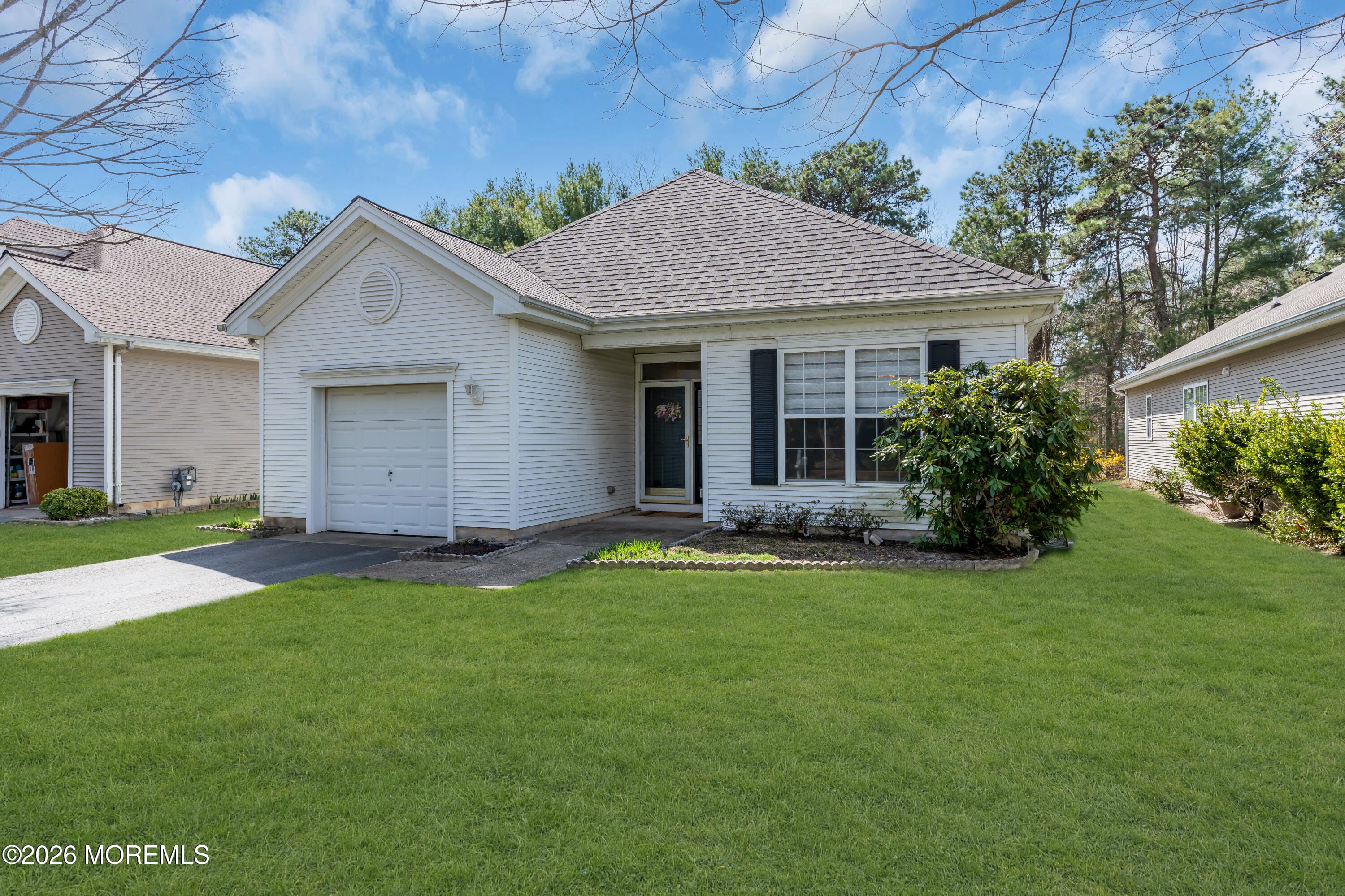 8 April Springs Court Image 3