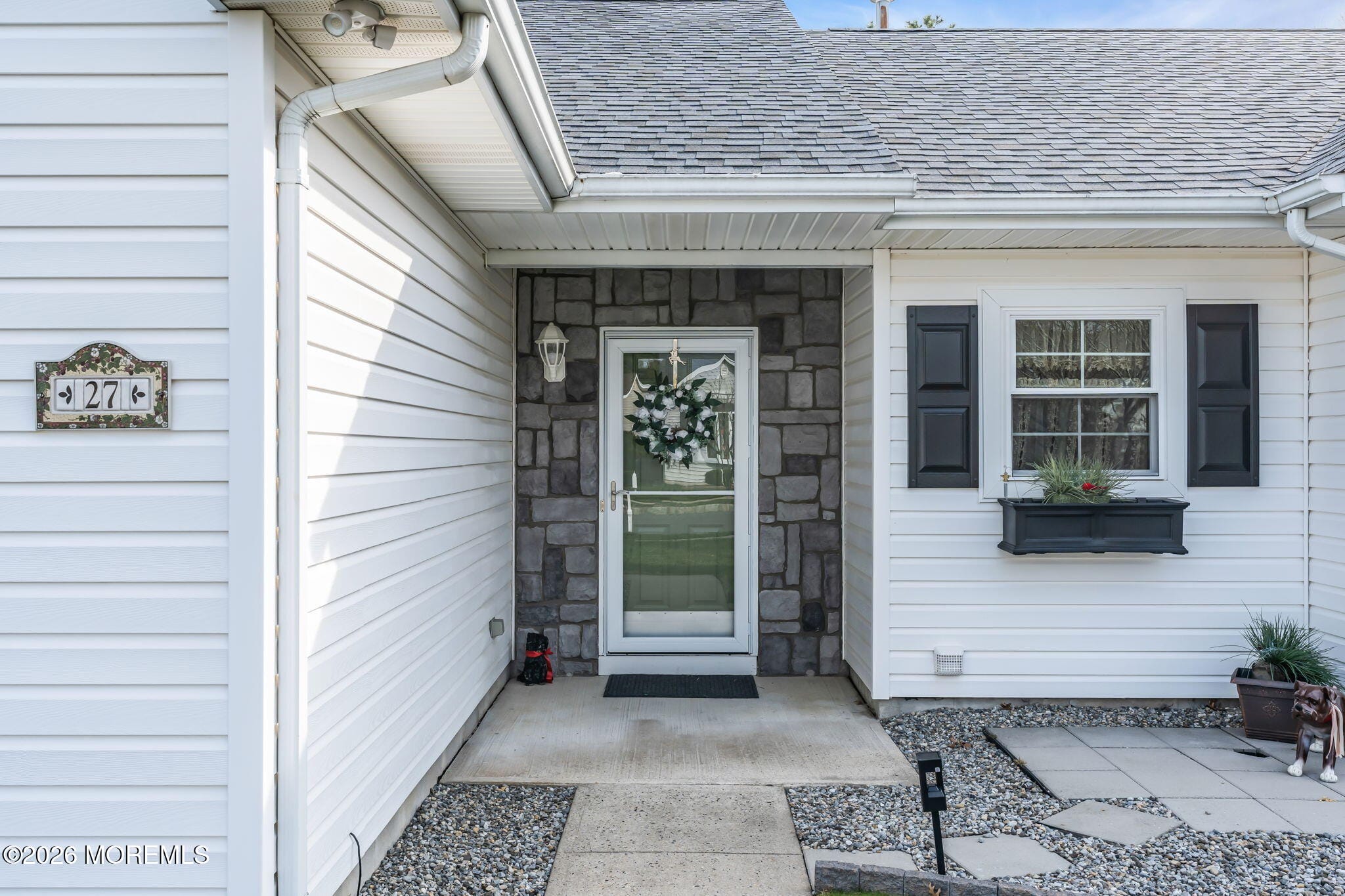 27 Molly Lane Image 4