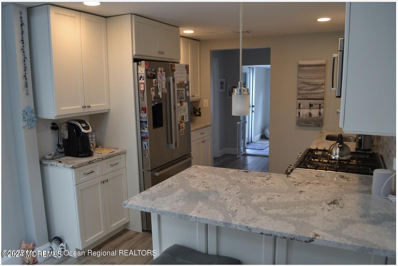 1808 Pine Terrace Image 5