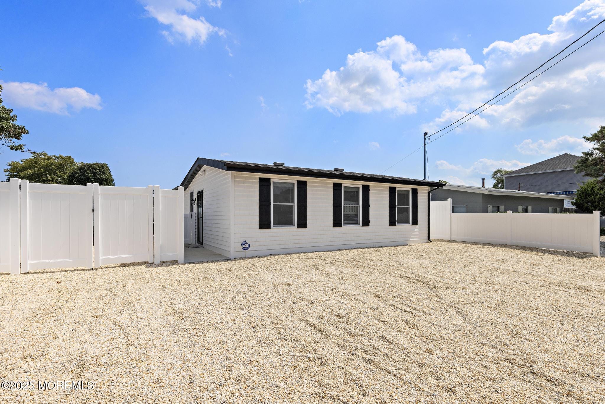 11 Charles Boulevard Image 2