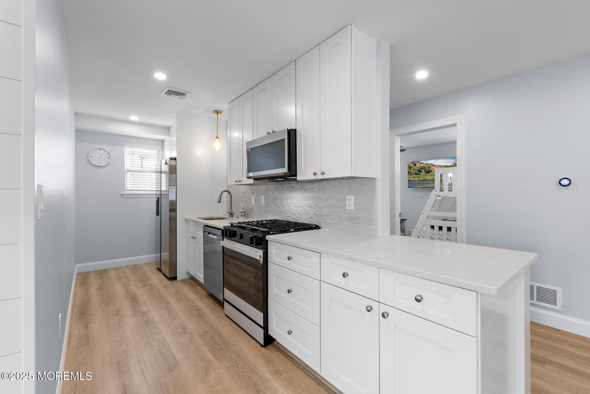 11 Charles Boulevard, Beach Haven West, NJ, 08050 image 16