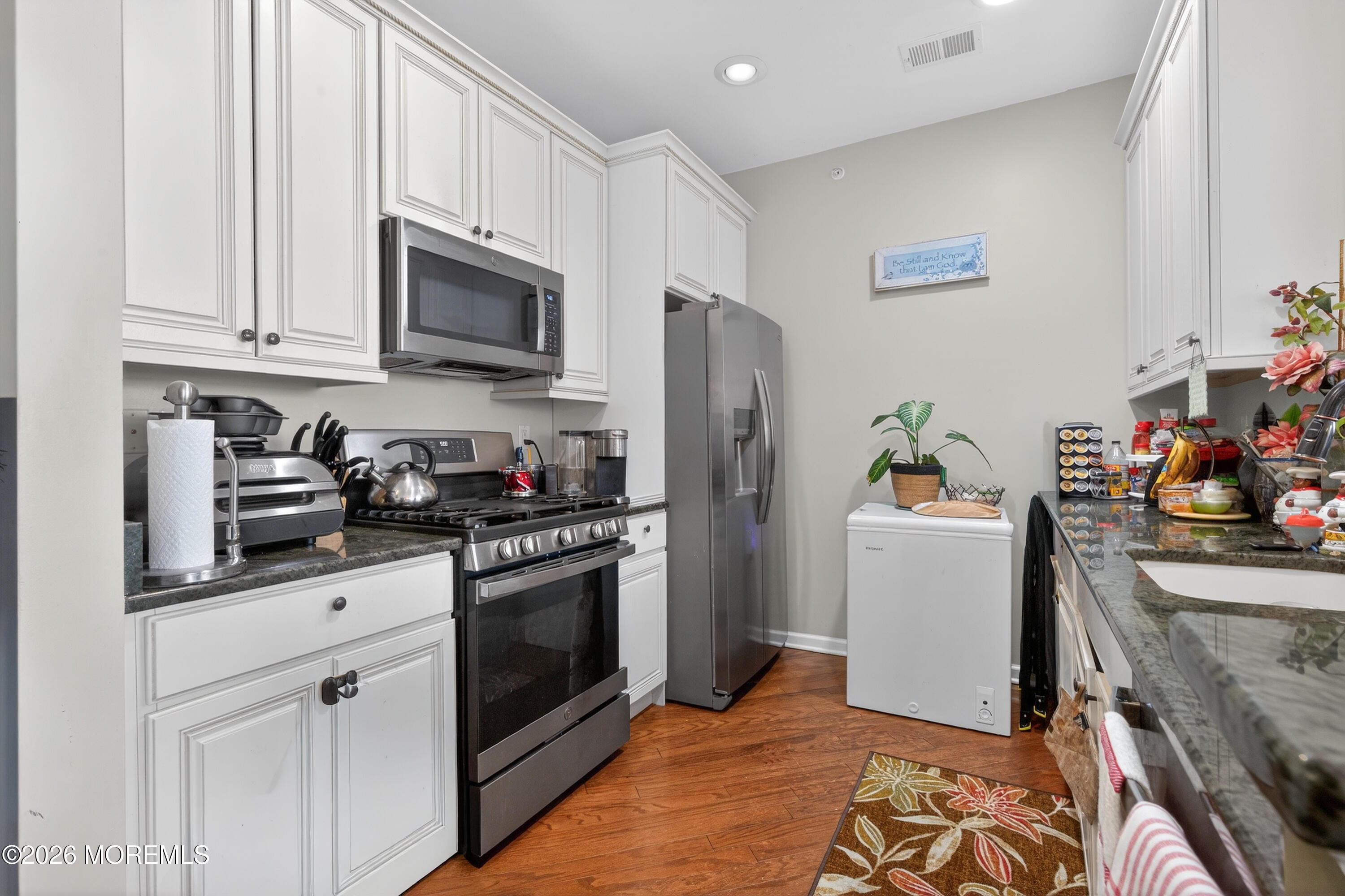 337 Sophee Lane, Lakewood, NJ, 08701 image 20