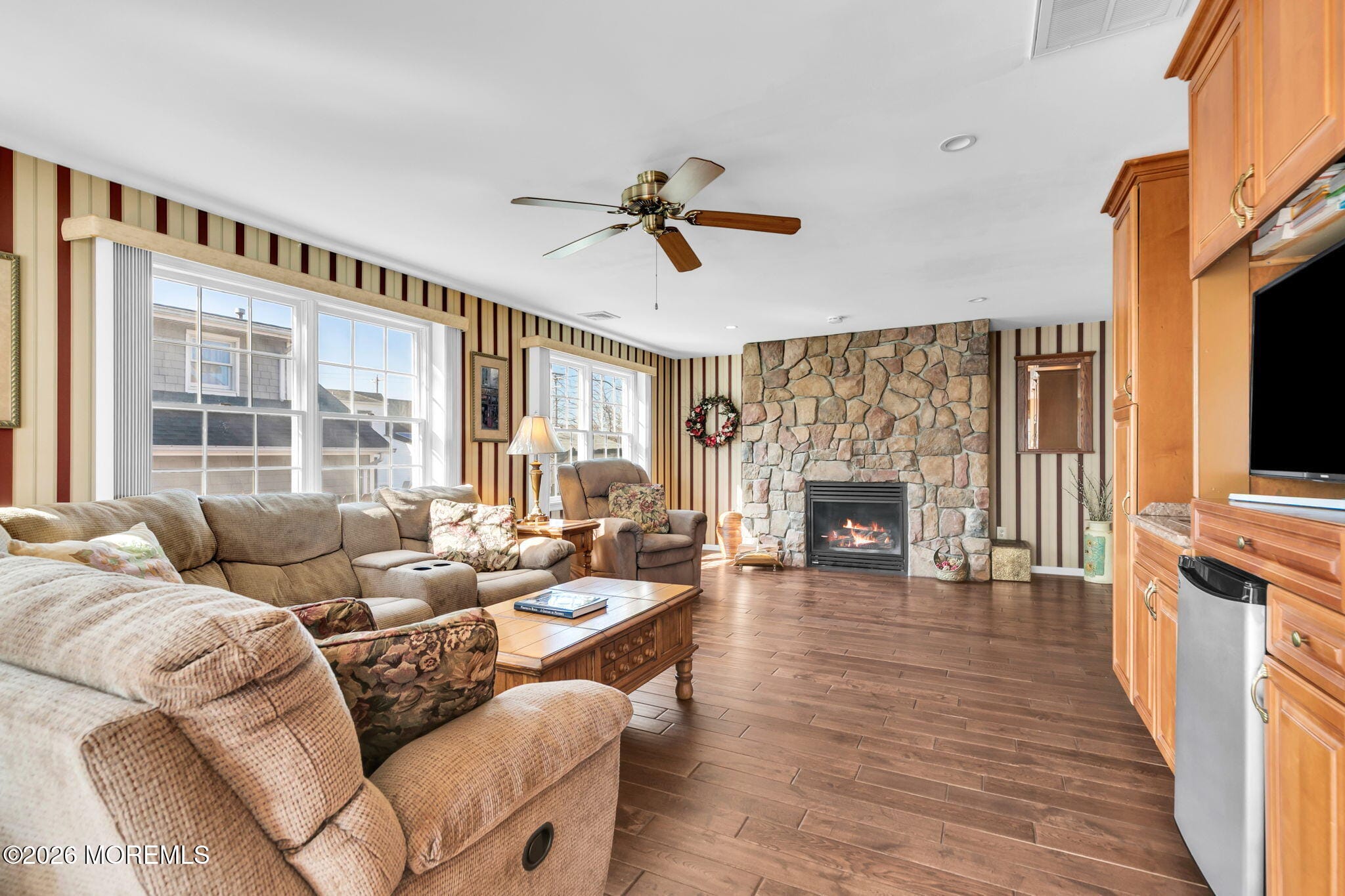 12 South Road Image 4