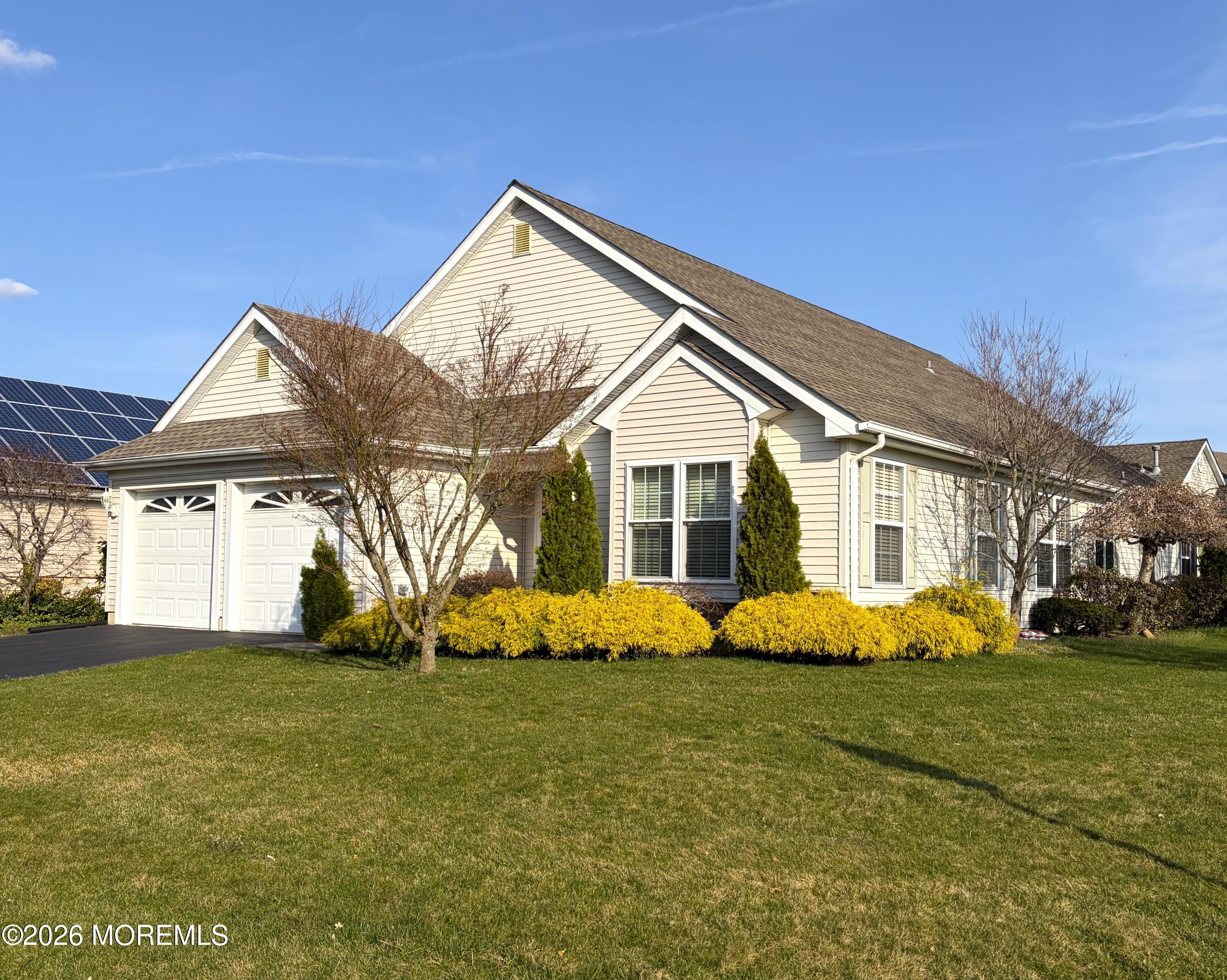 7 Ivy Hill Road, Lakewood, NJ, 08701