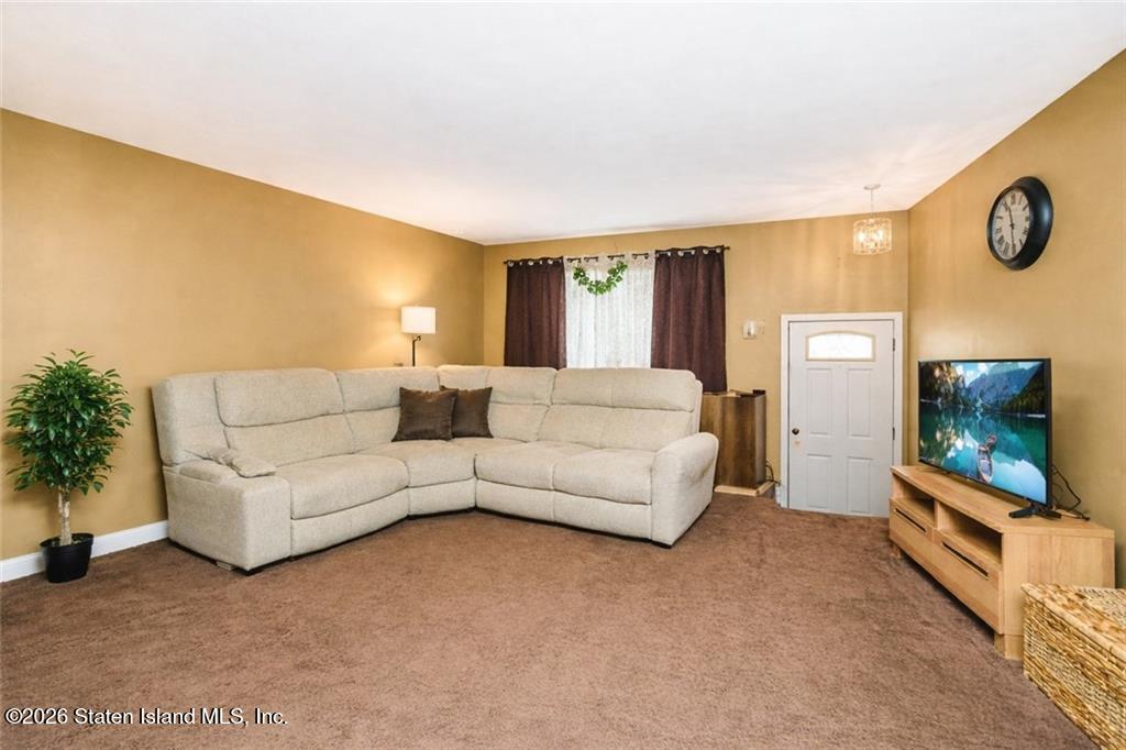 18 Parish Avenue Image 4