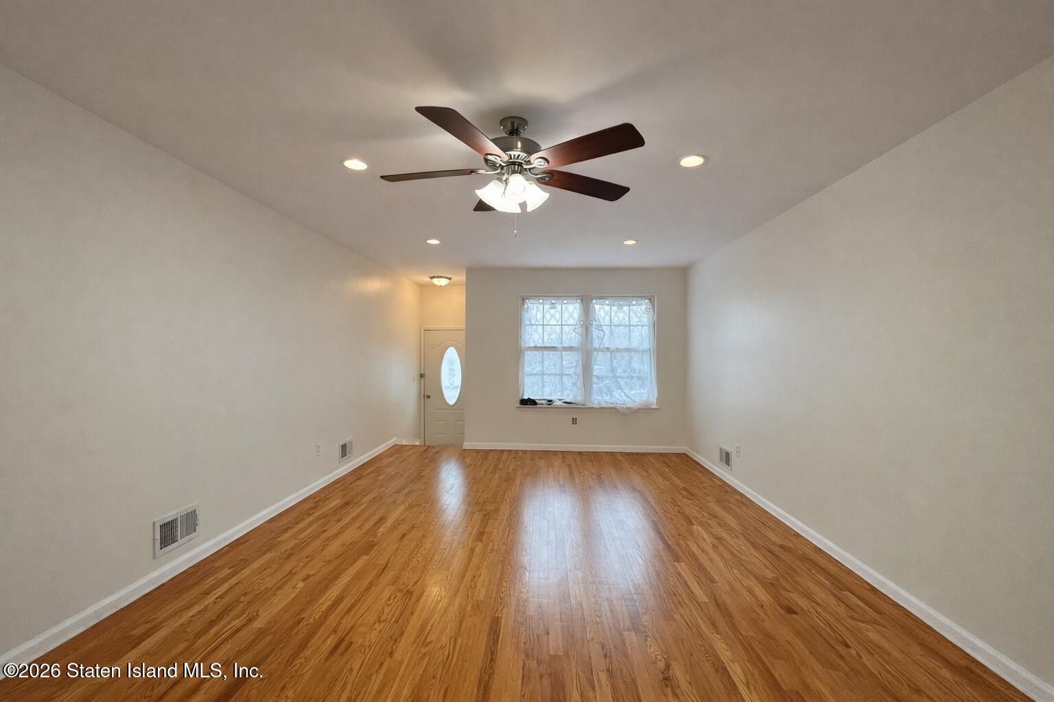 149 Dartmouth Loop Image 2