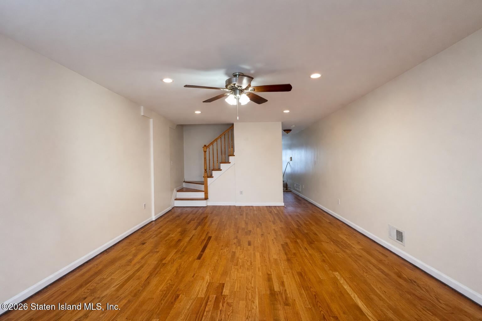 149 Dartmouth Loop Image 4