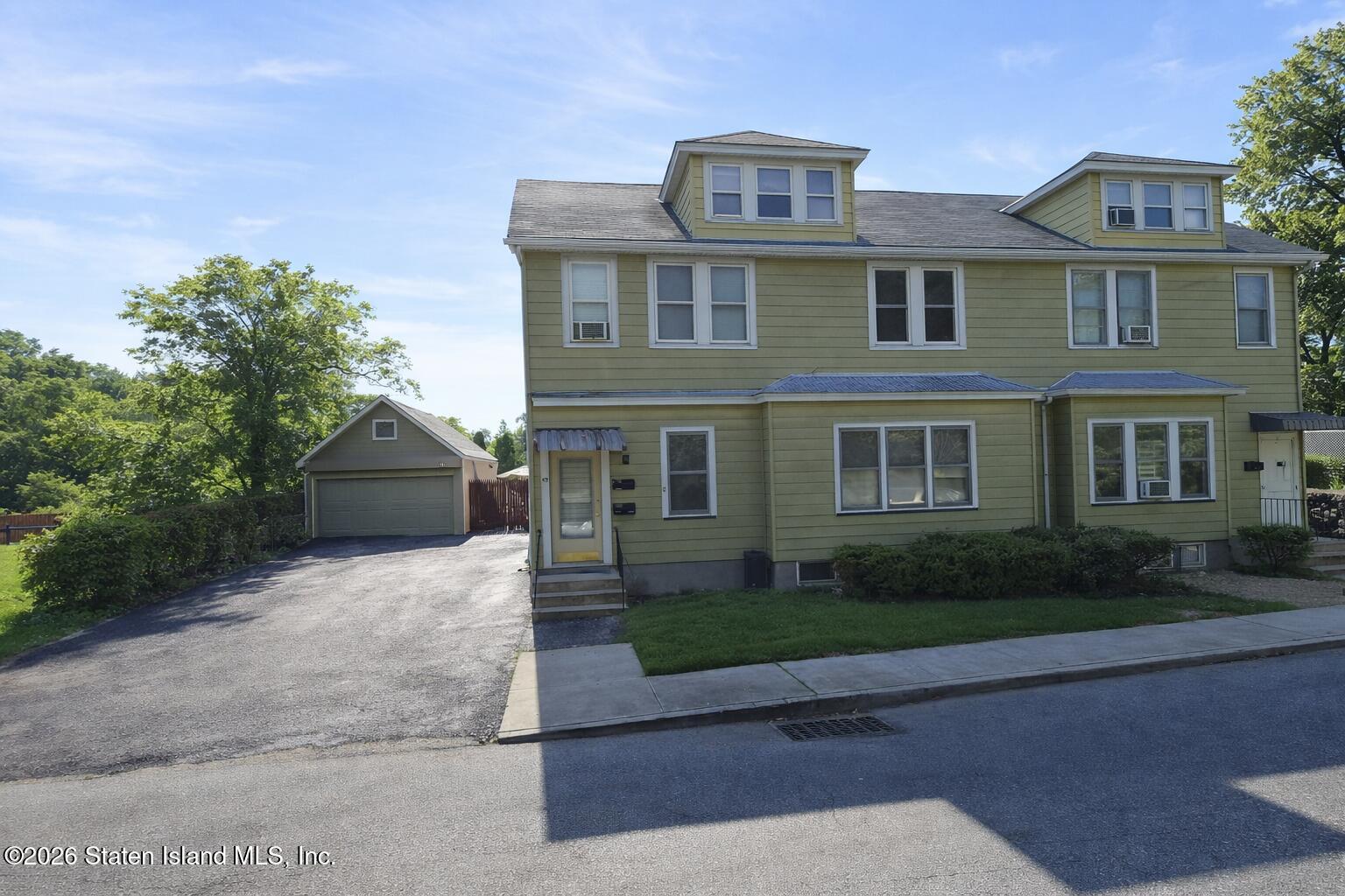 43 Rockland Avenue, Staten Island, NY, 10306