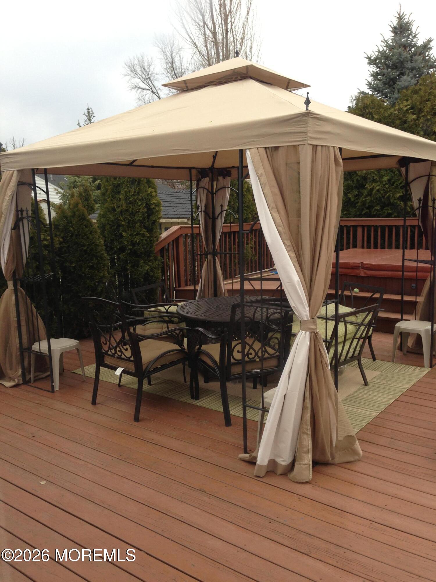 120 Shoreland Terrace Image 5