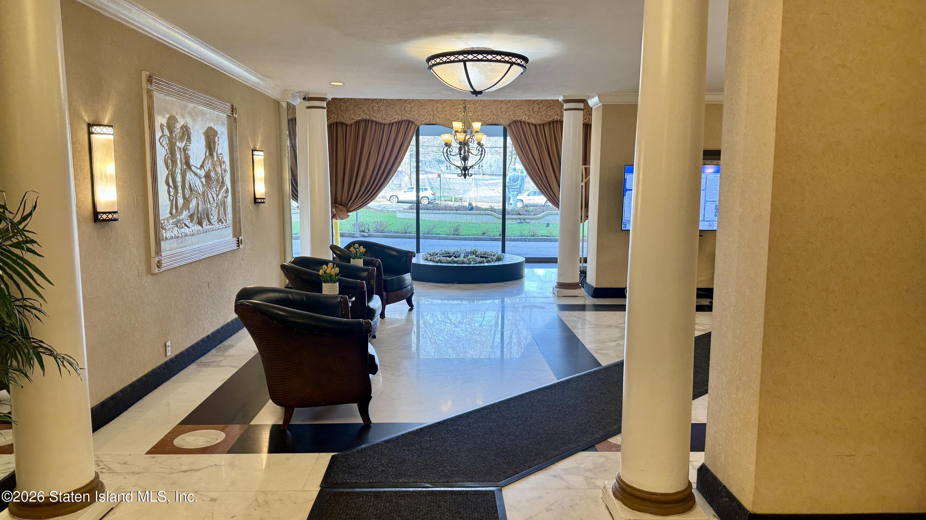 1100 Clove Road 2b Image 4