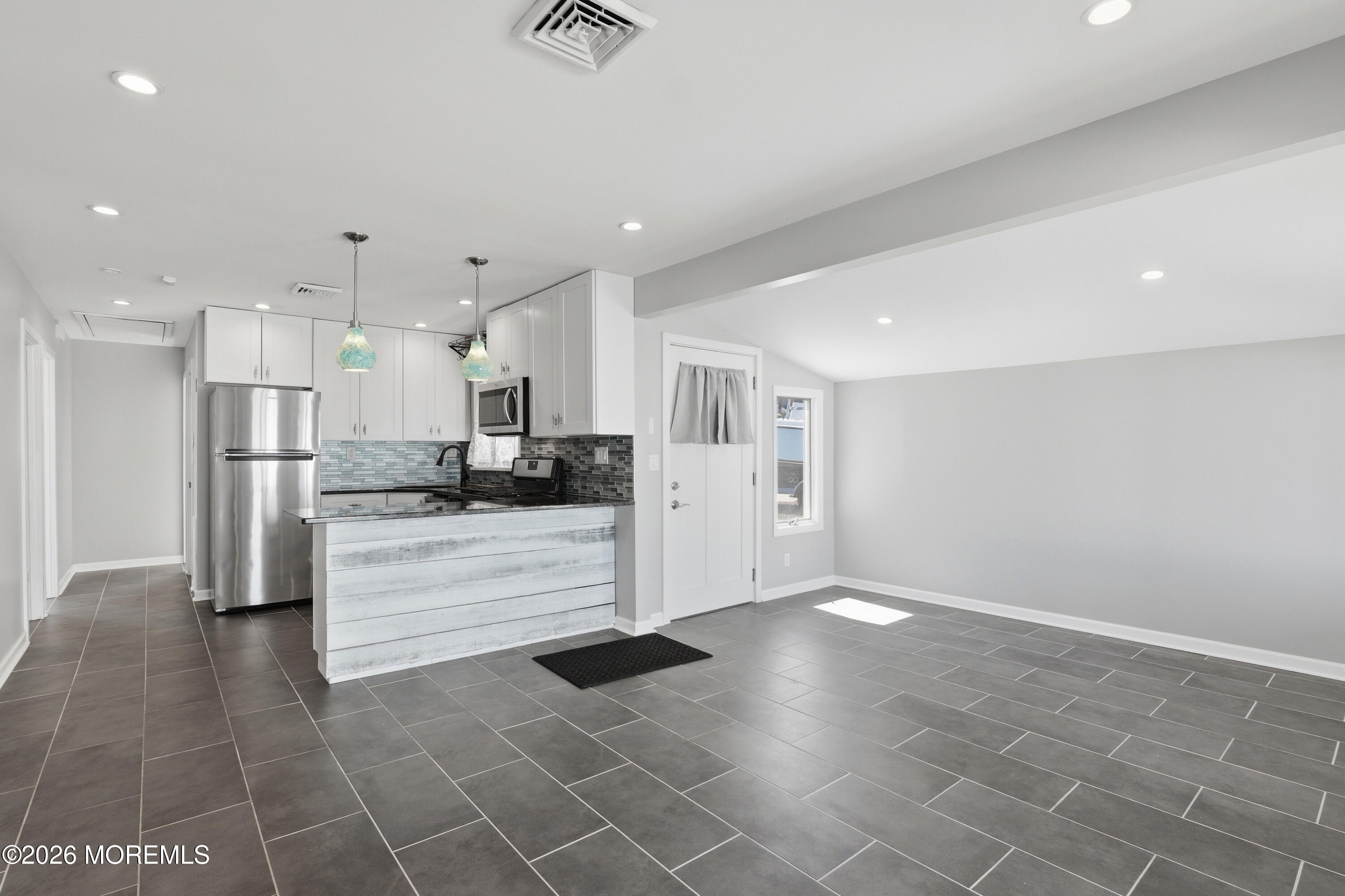 18 Lake Huron Drive Image 5