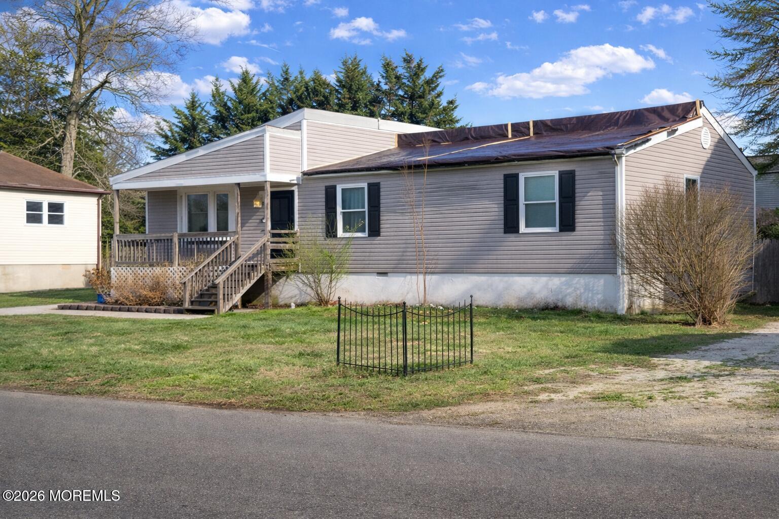 964 Center Street Image 3