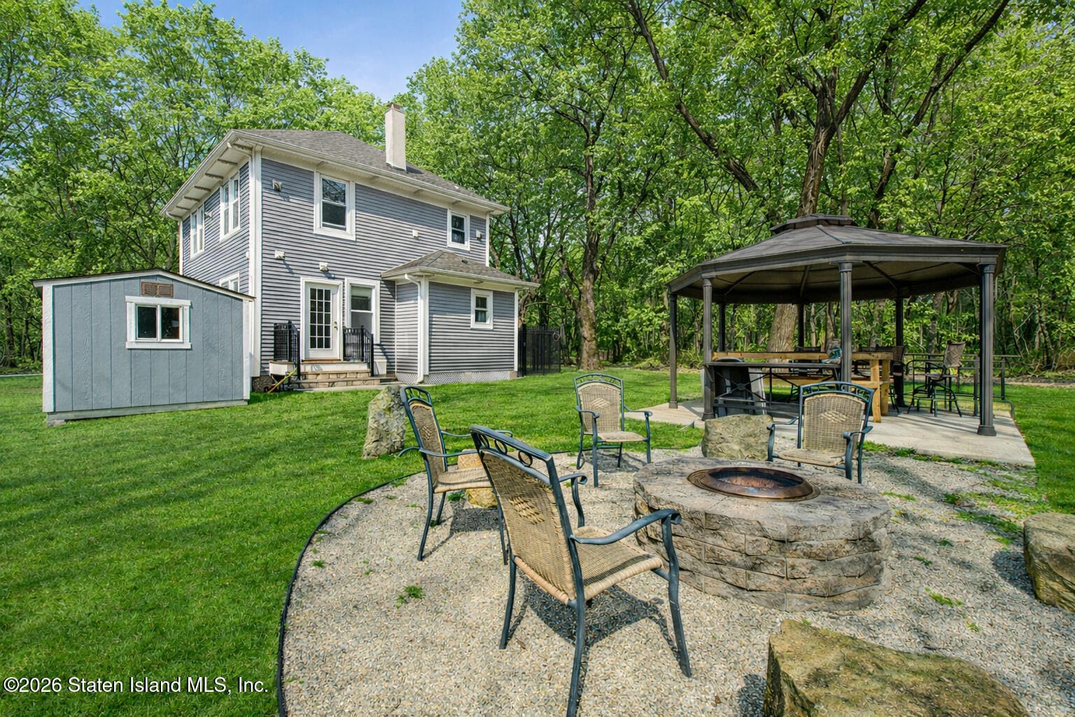 40 Adelphi Avenue Image 3