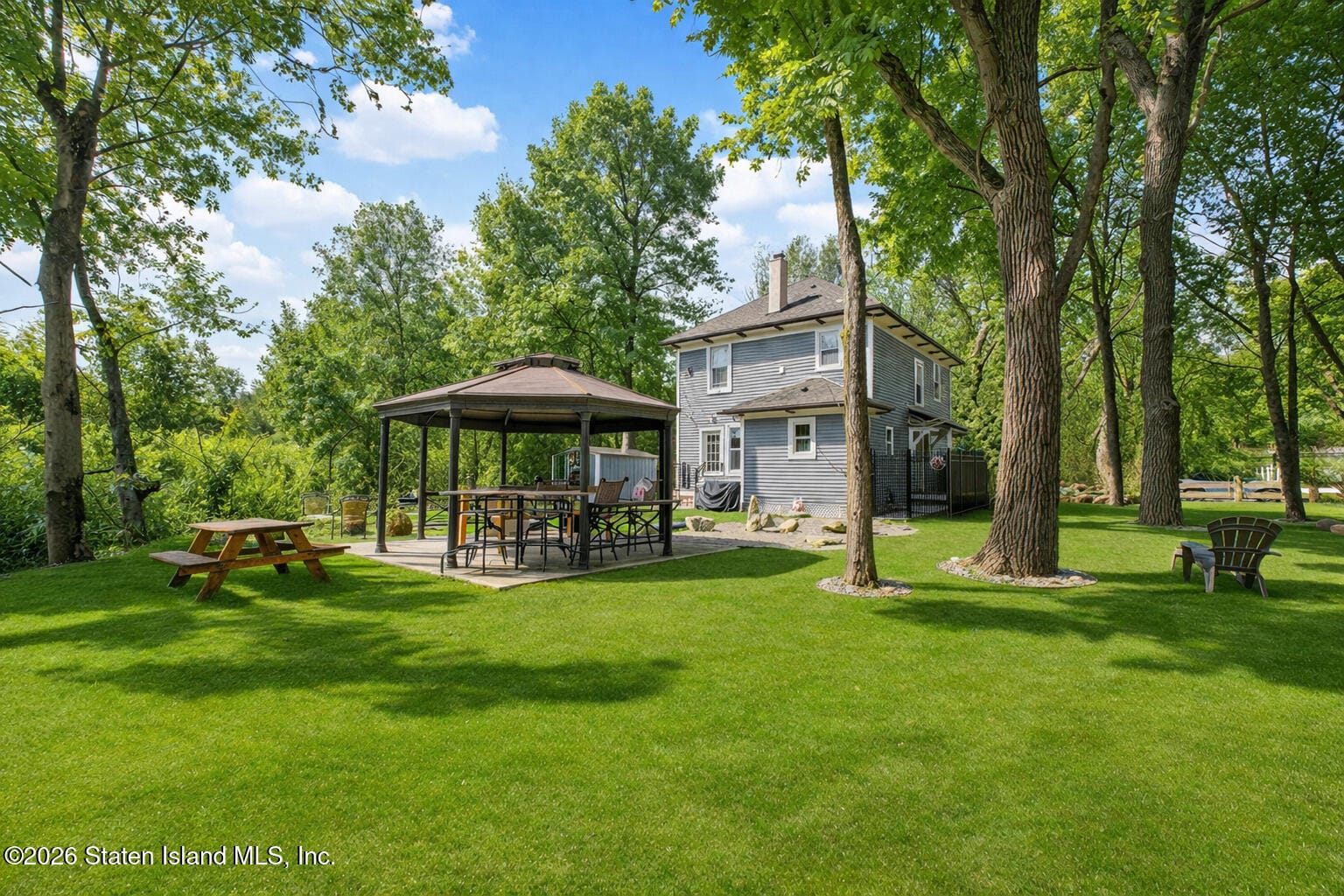 40 Adelphi Avenue Image 4