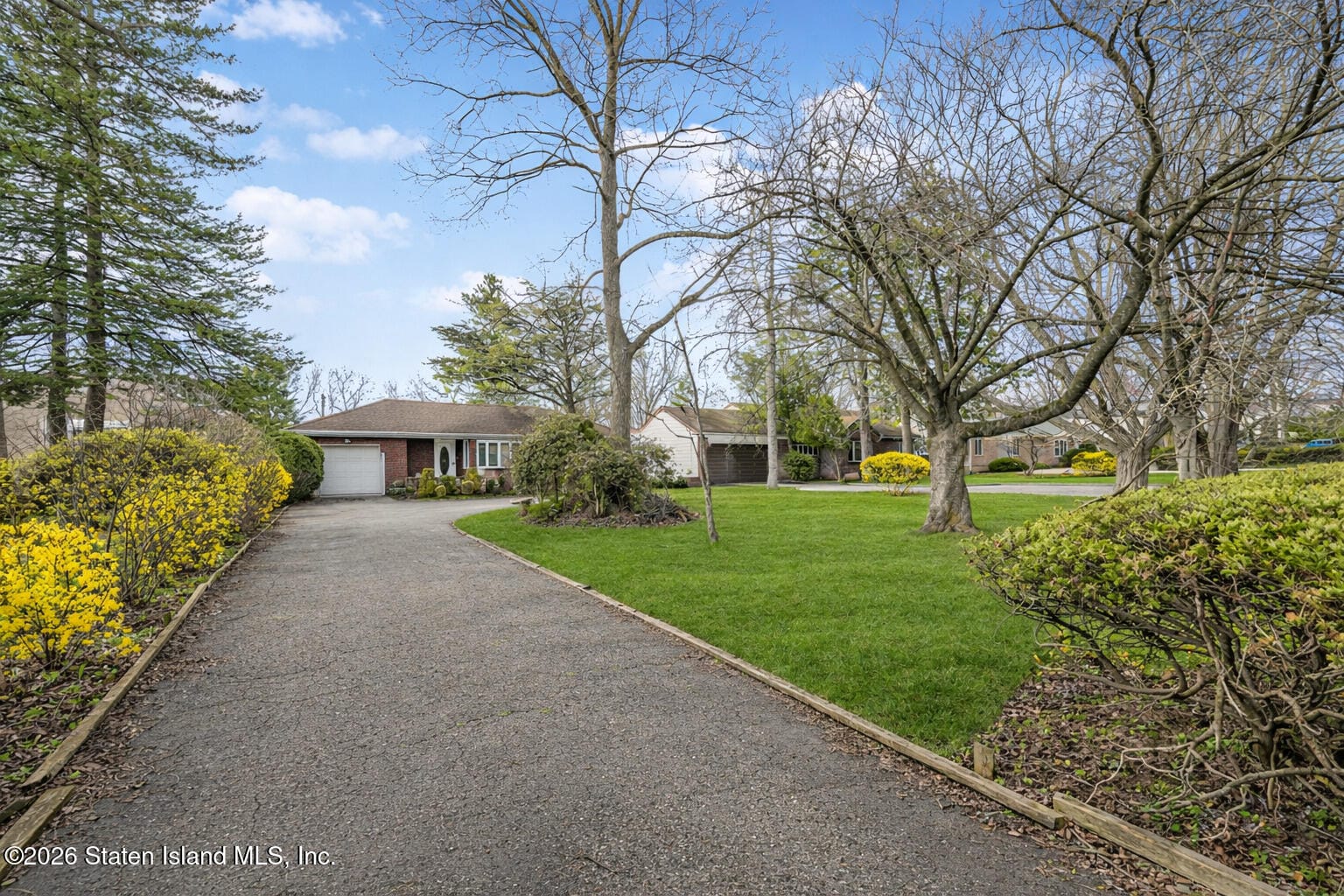 1596 Forest Hill Road Image 2