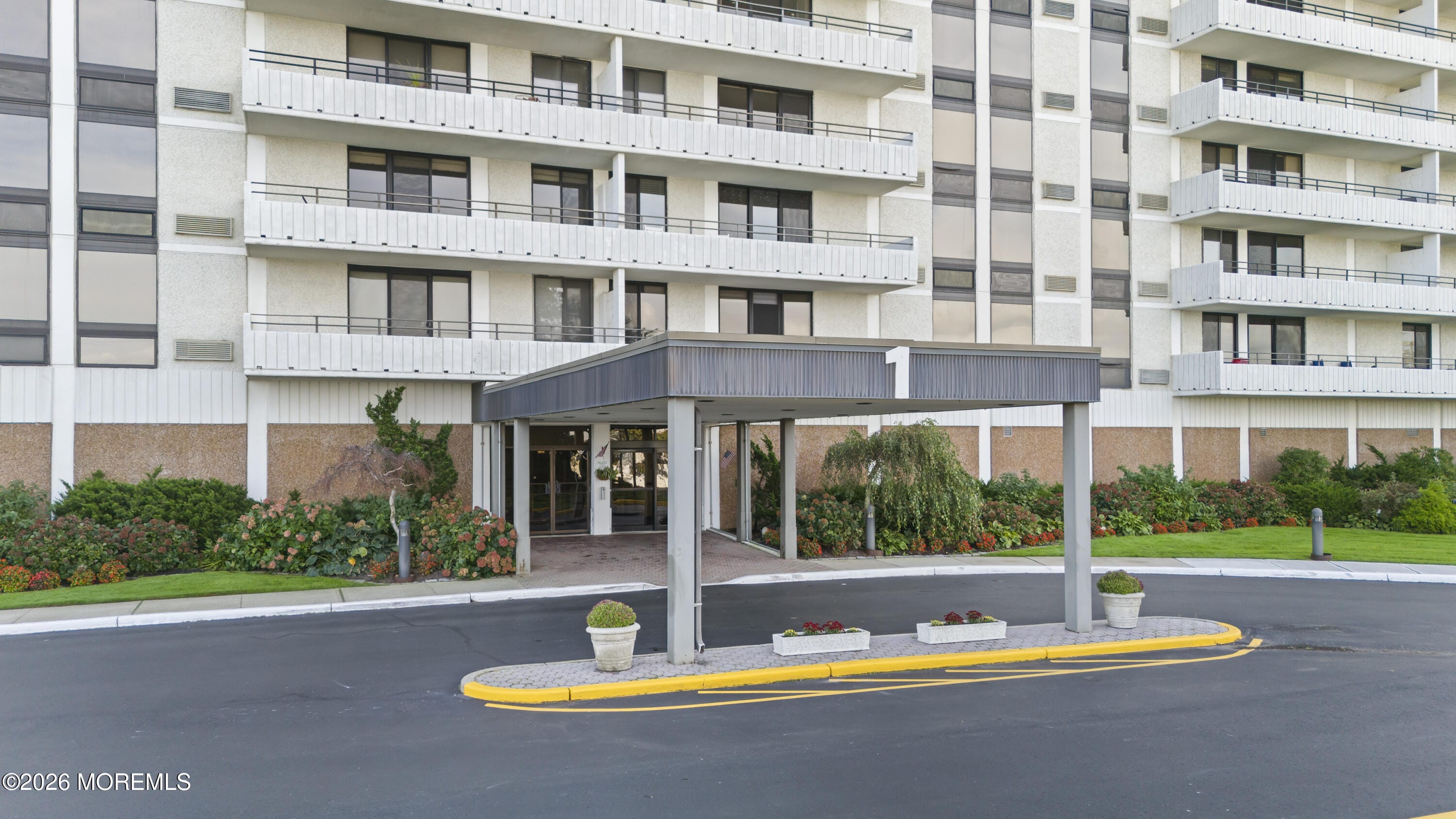 1 Channel Drive 313 Image 3