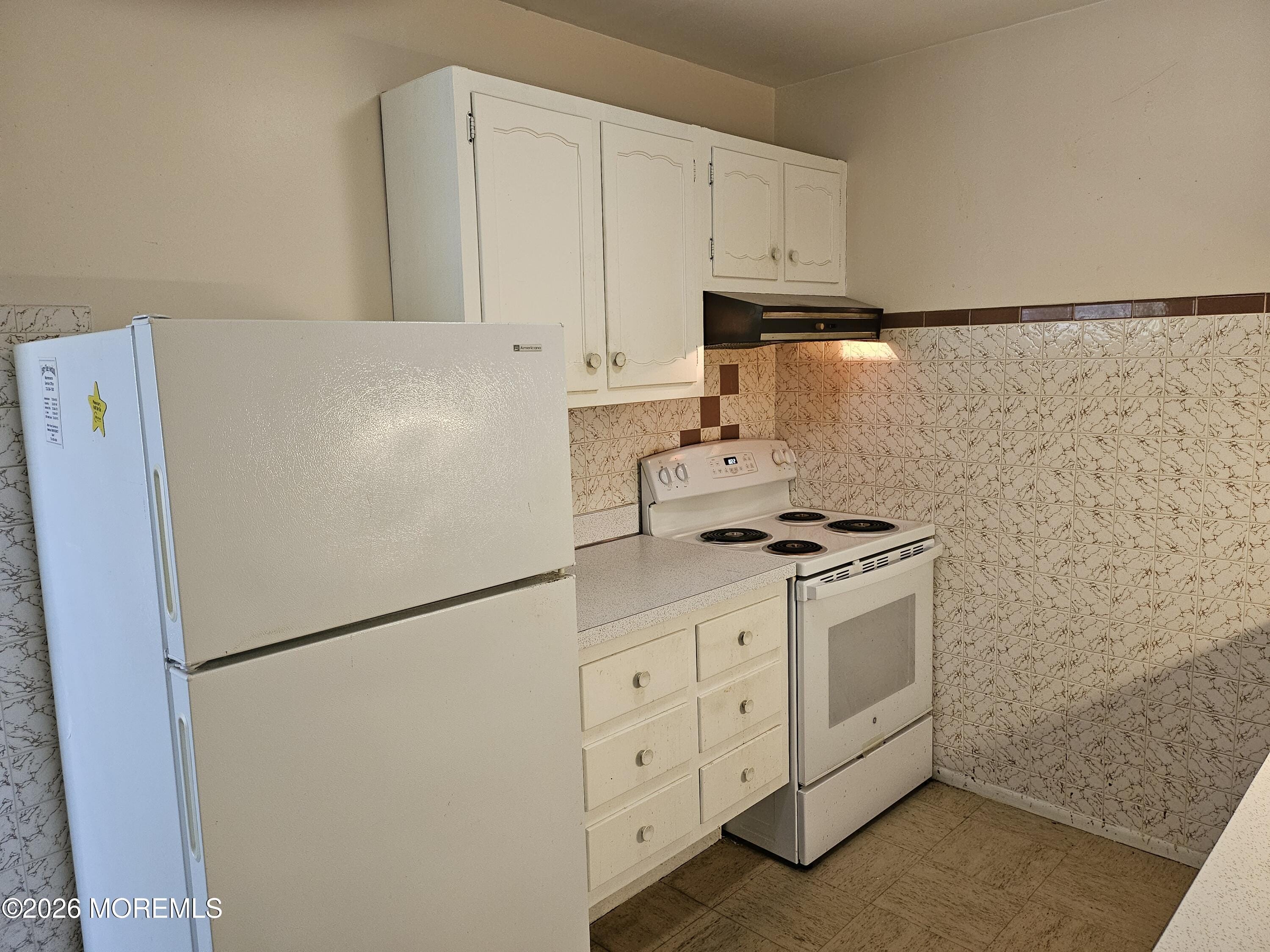 533 Dartmoor Court F Image 5