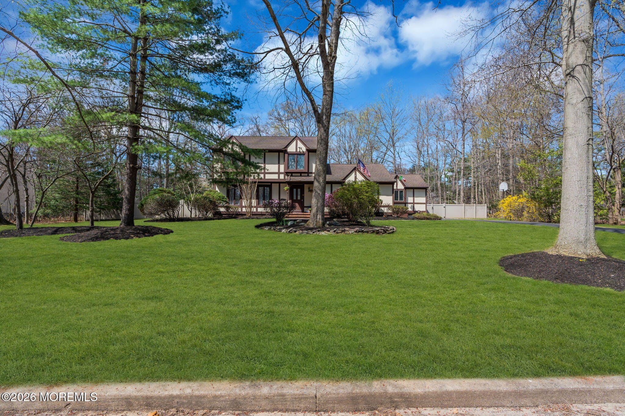 211 Yale Drive Image 4