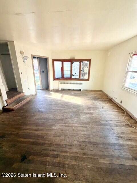 1051 Victory Boulevard Image 4