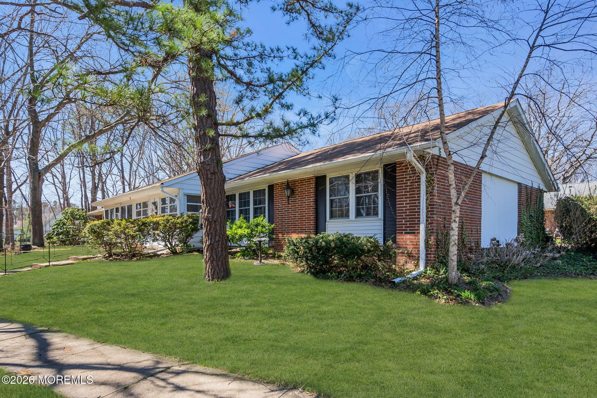 500B Thornbury Court B Image 3