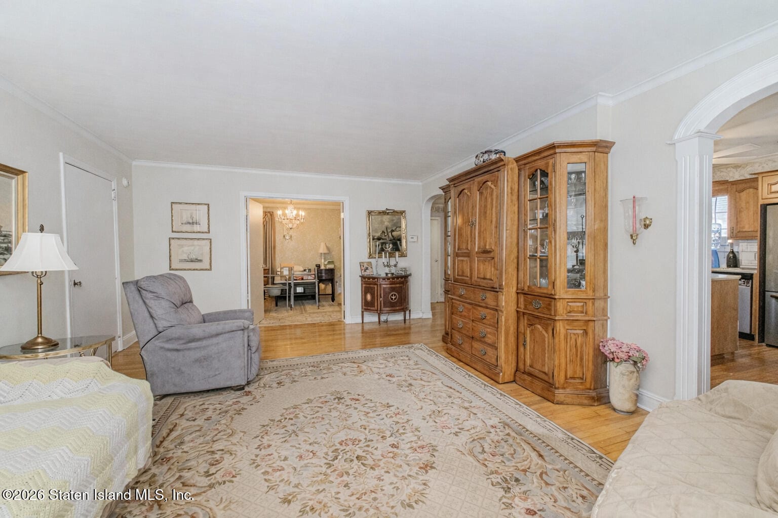 72 10 Street Image 5