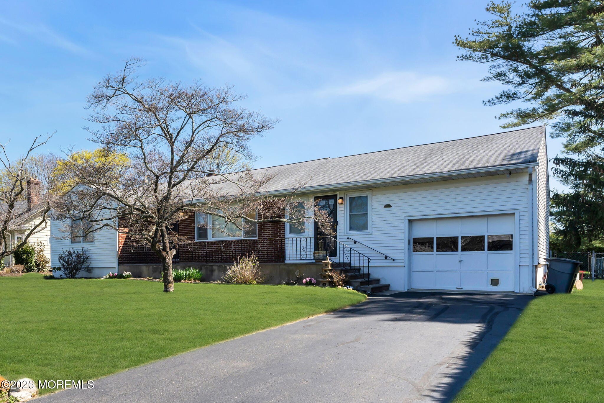 14 Monroe Street Image 2