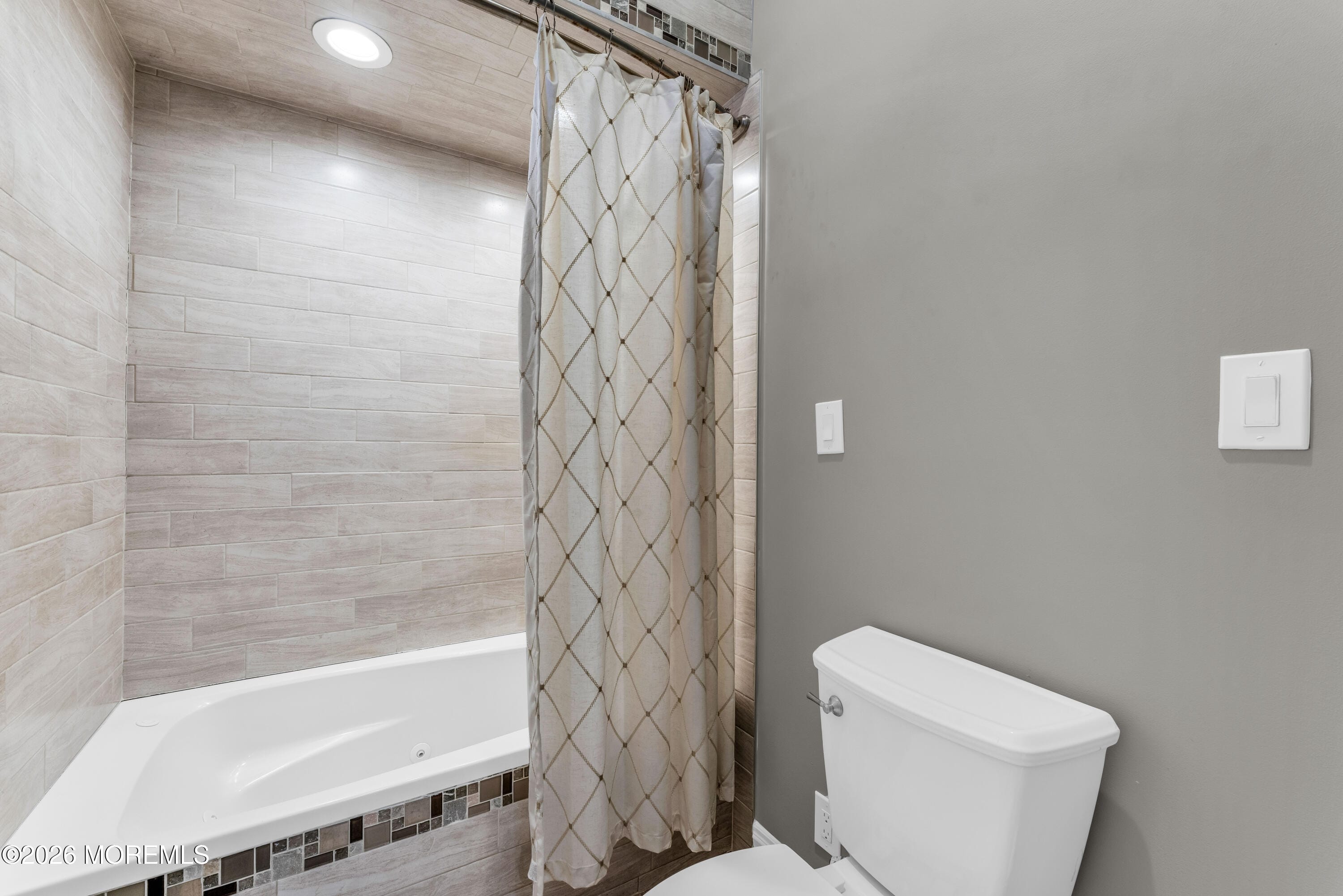 12 Red Fox Run, Manalapan, NJ, 07726 image 35