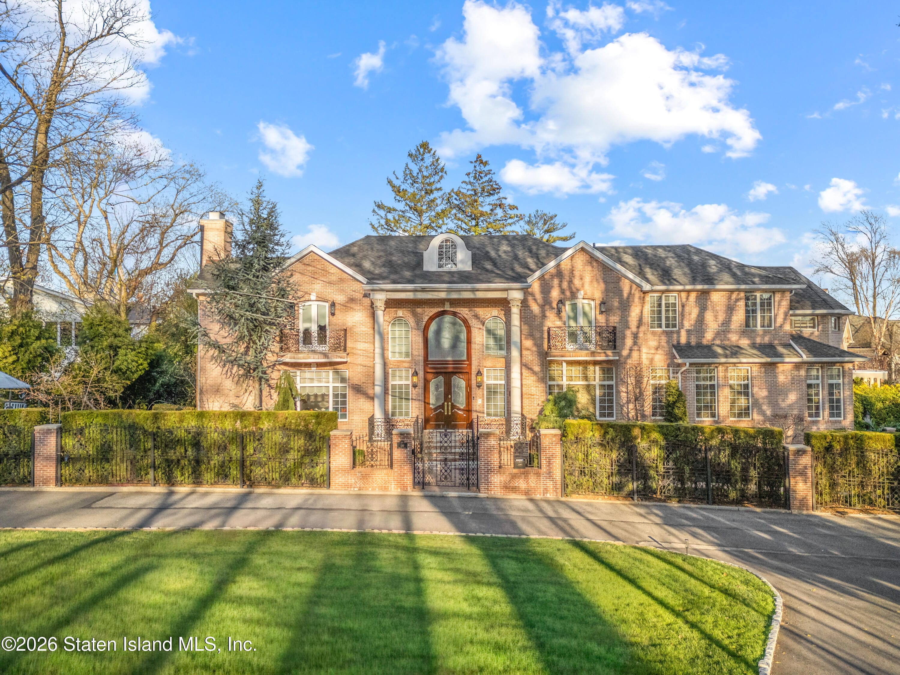 120 College Place, Staten Island, NY, 10304