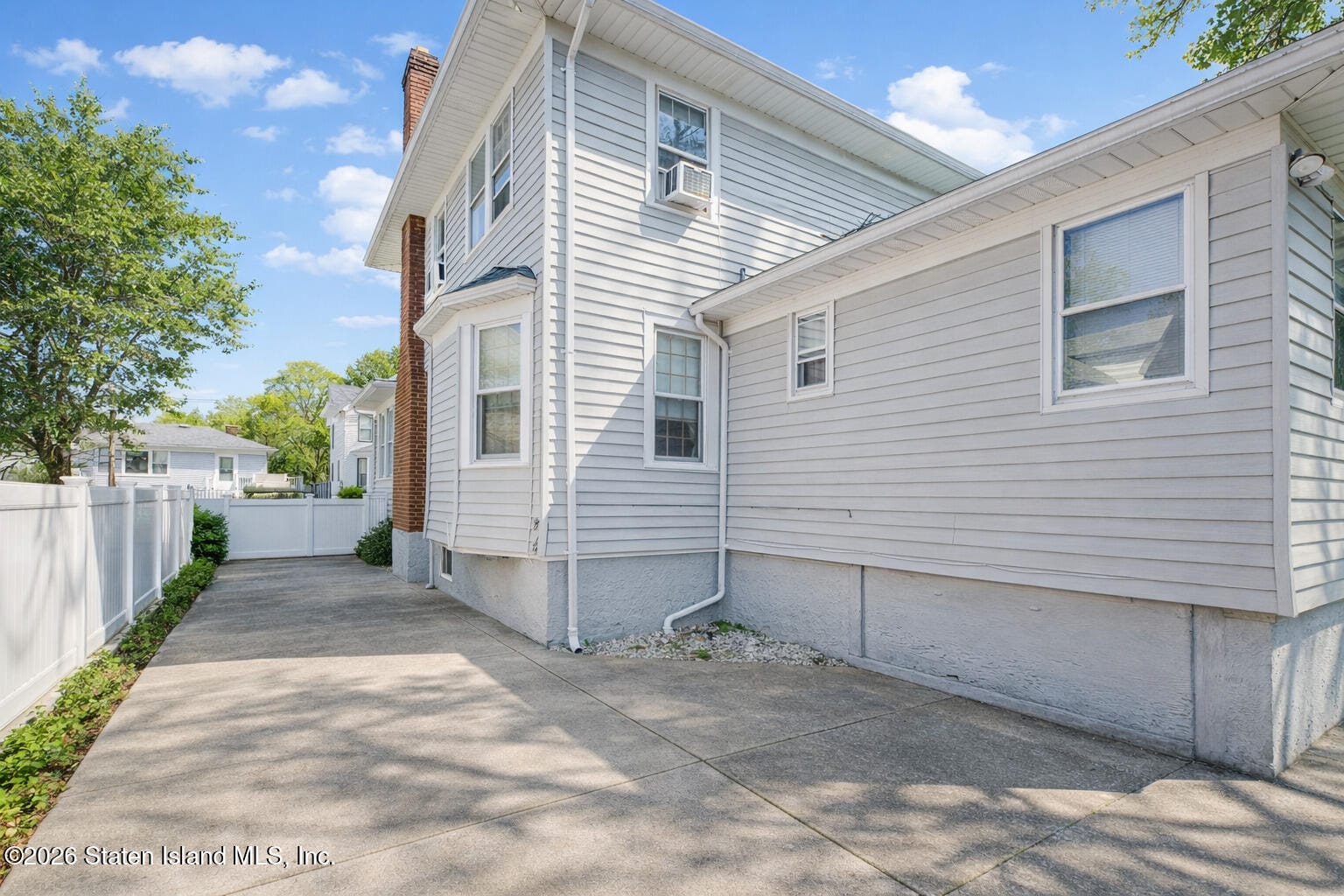 12 Leonard Avenue Image 4