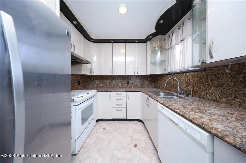 154 Weed Avenue Image 3