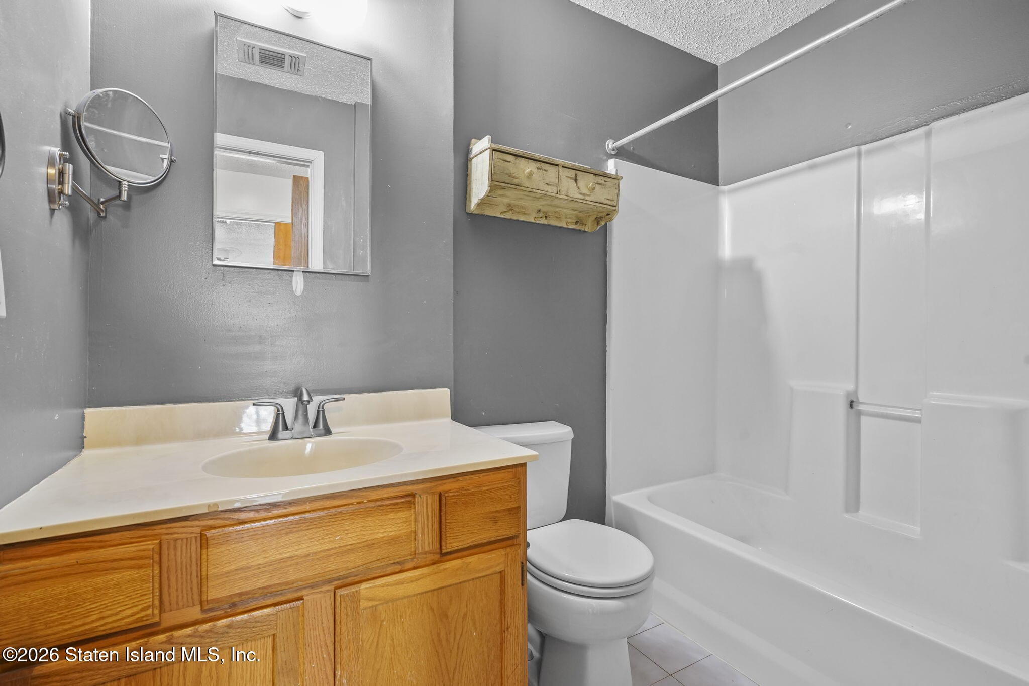 435 Ilyssa Way, Staten Island, NY, 10312 image 17