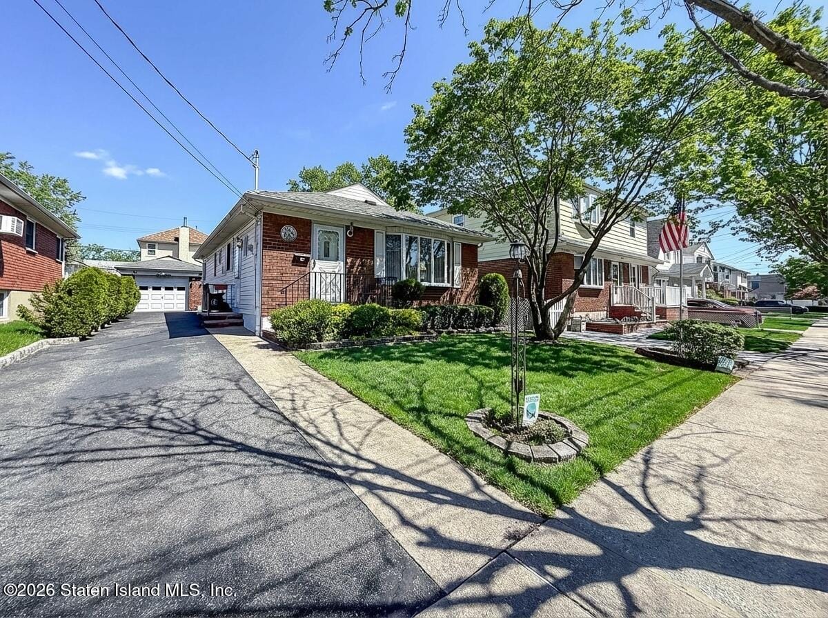 69 Reno Avenue Image 2