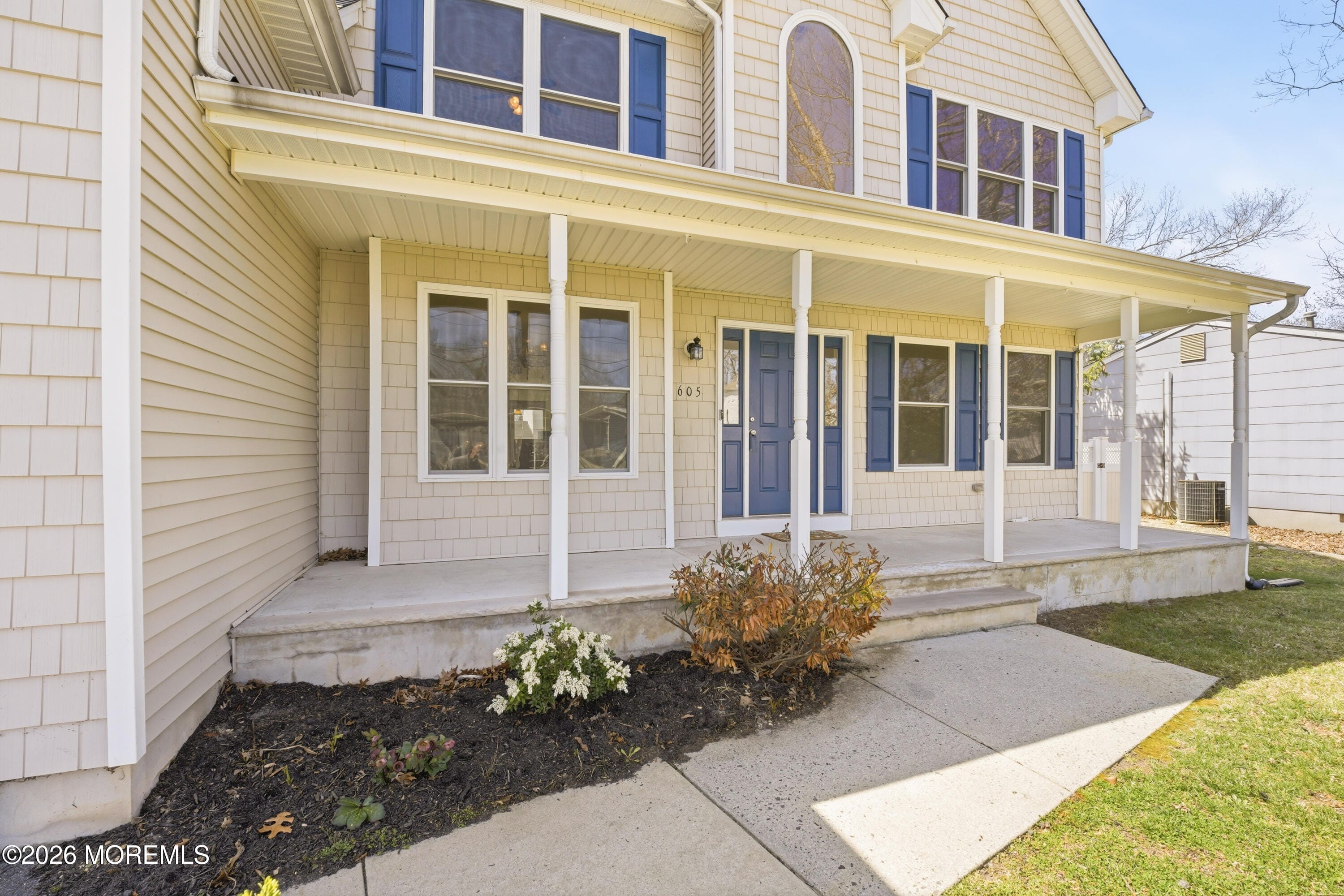 605 Windsor Street Image 3