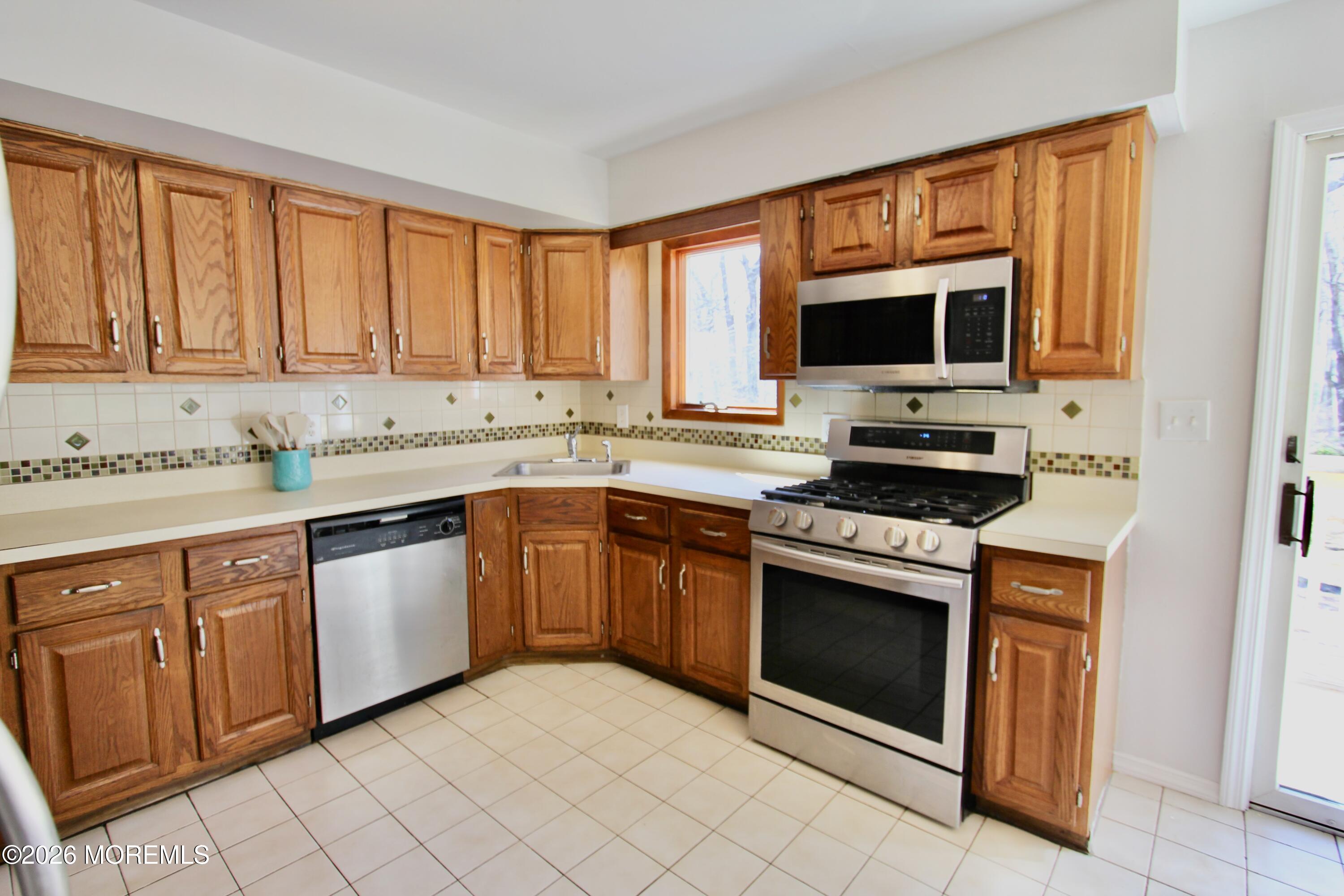 1617 Woodfield Avenue Image 5