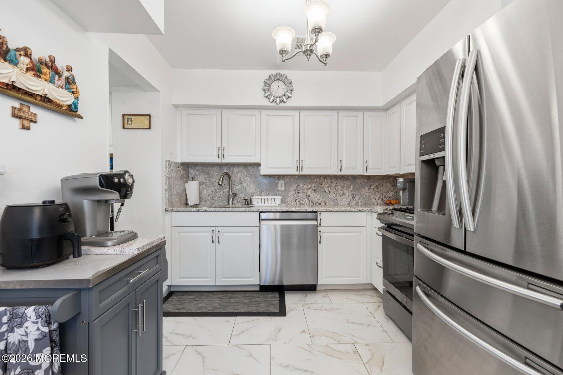 52 Galewood Drive 637 Image 5