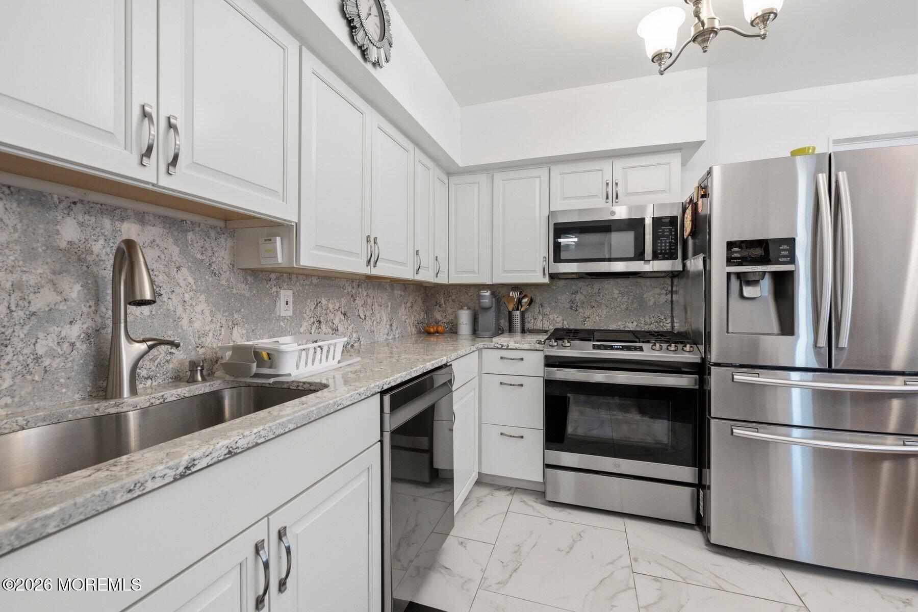 52 Galewood Drive 637, Matawan, NJ, 07747 image 8