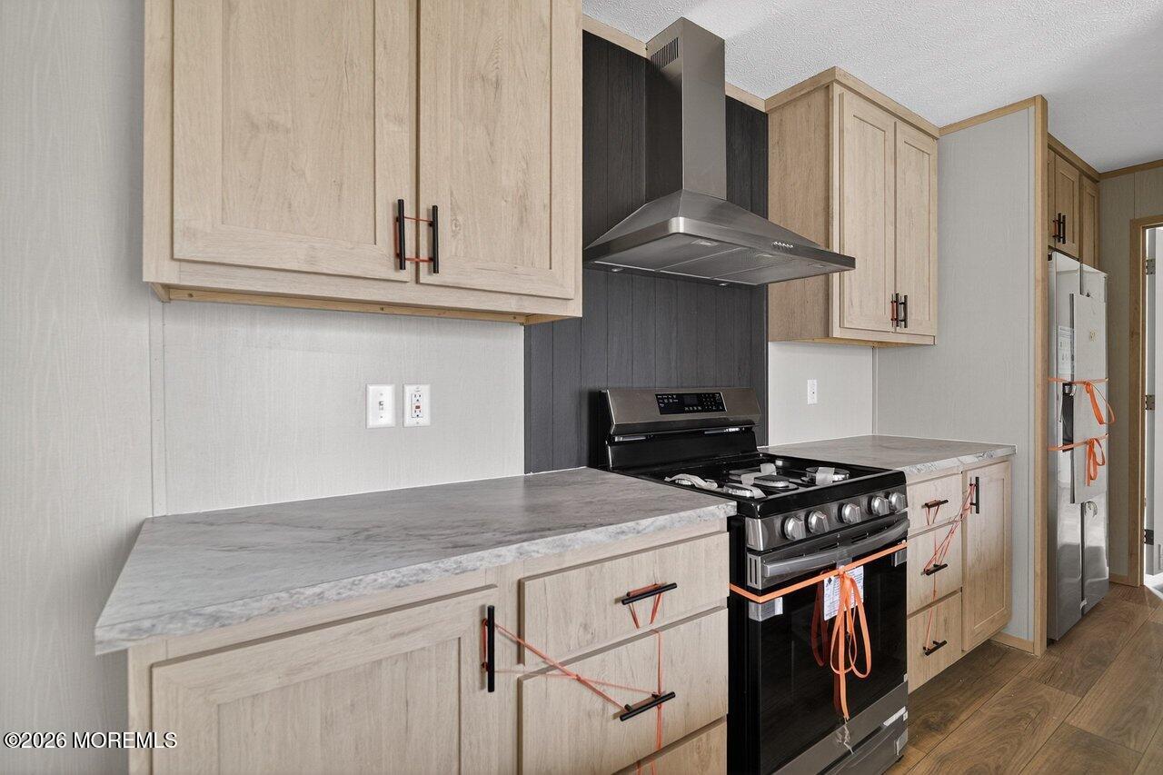 228 Maple Street Image 2