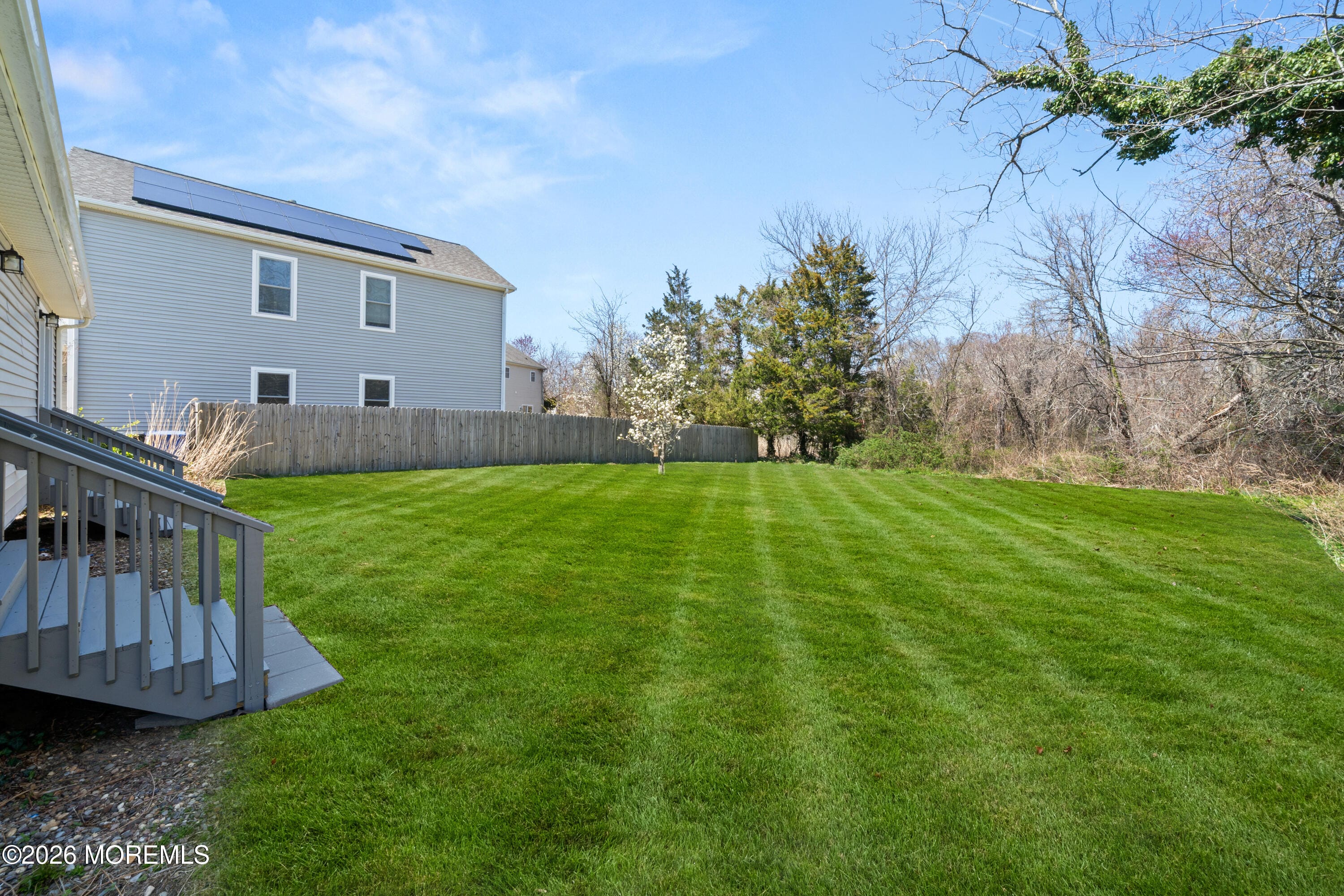 7 Lake Avenue Image 3