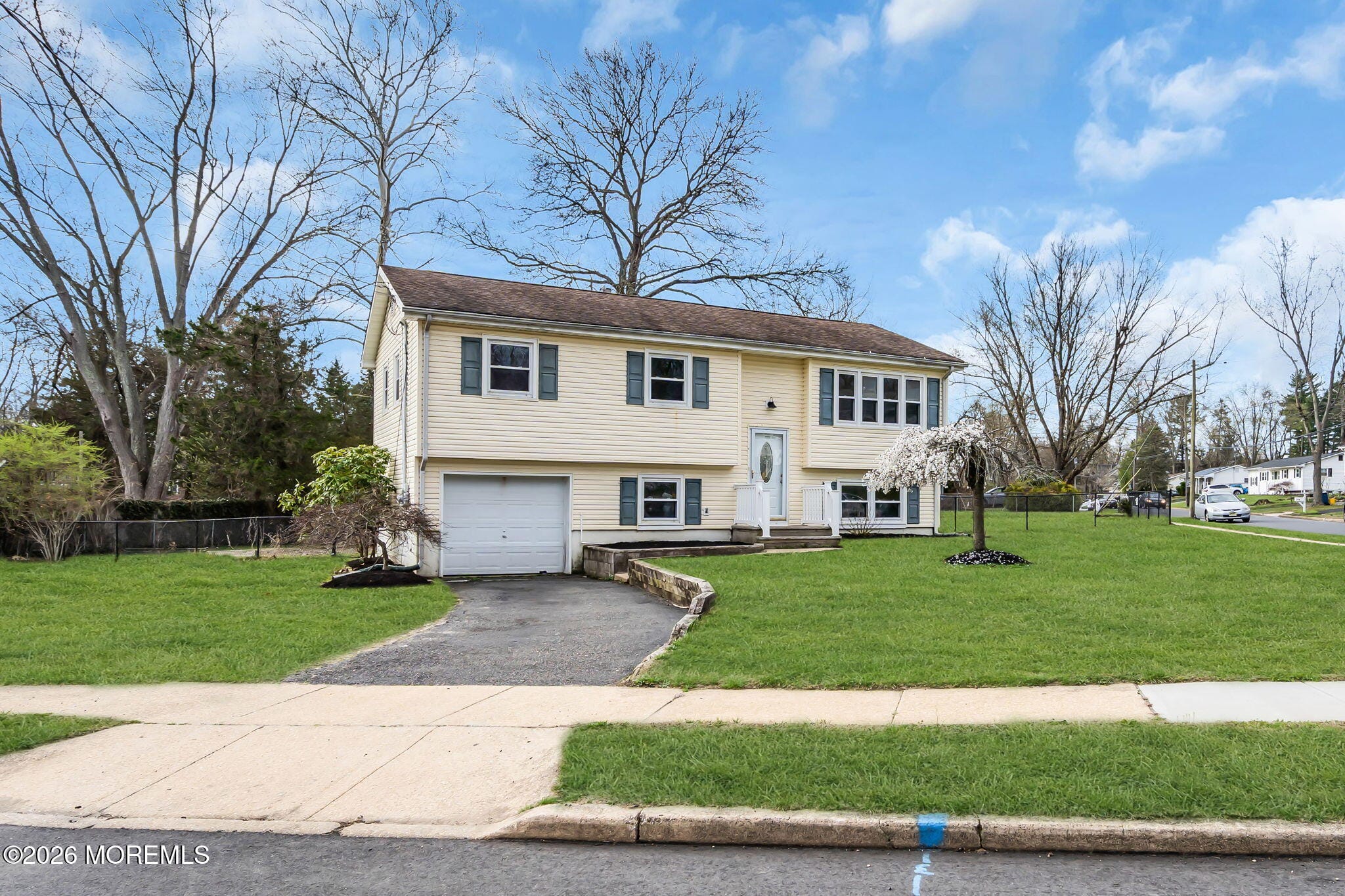 7 Spruce Terrace Image 3